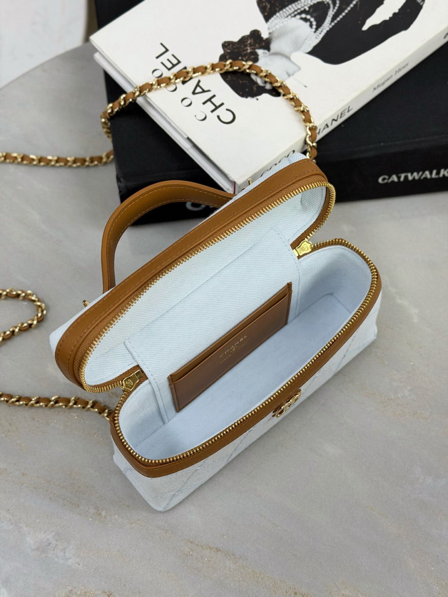 CHANEL Washed Denim Calfskin Vanity Case With Chain Blue Brown - image 7