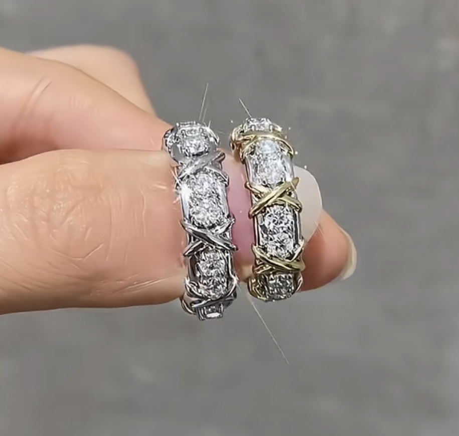 Tiffany Sixteen Stone Ring in Platinum with 16 Diamonds - image 4