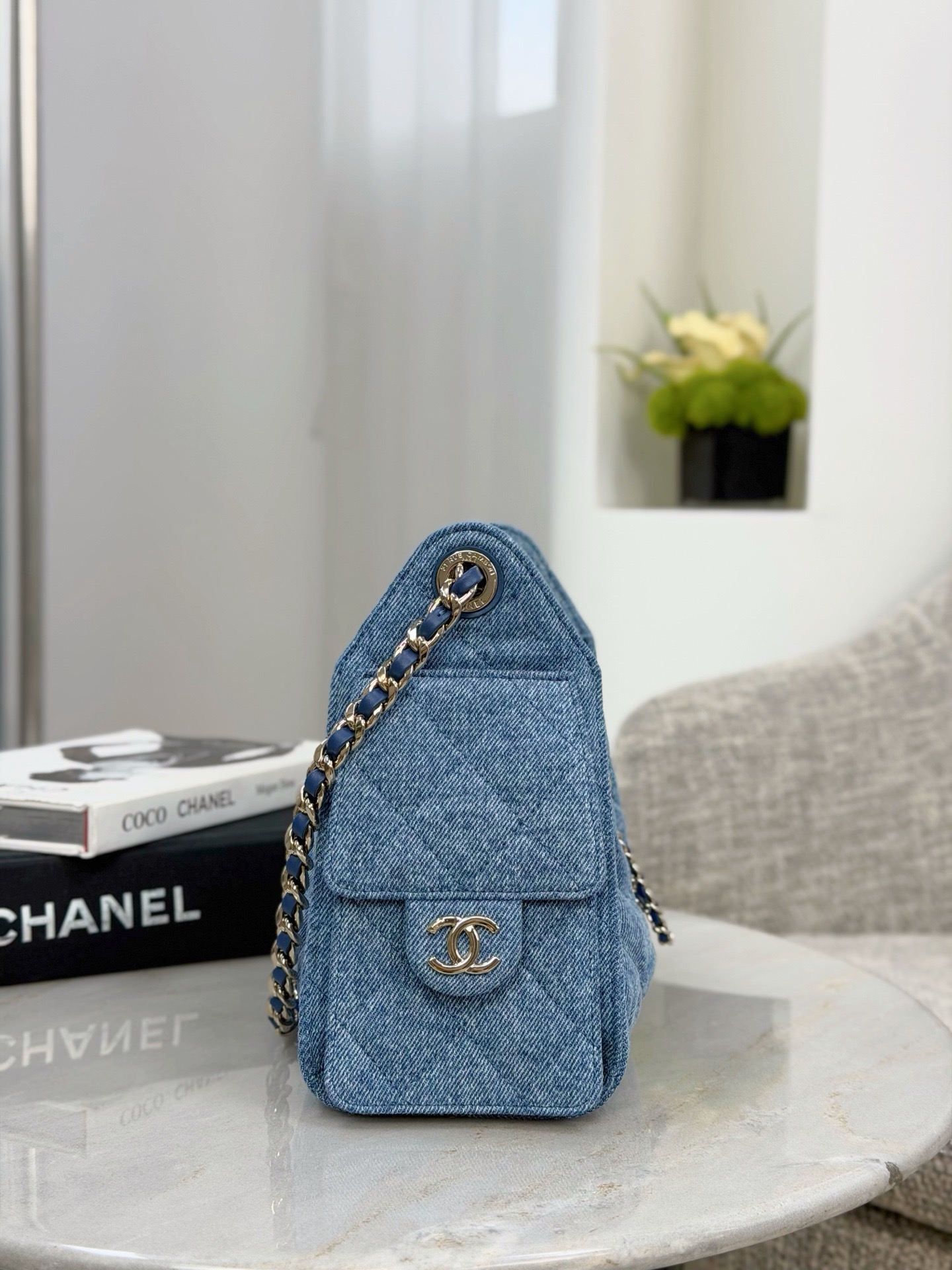 CHANEL 25 SMALL HANDBAG Washed Denim - image 4