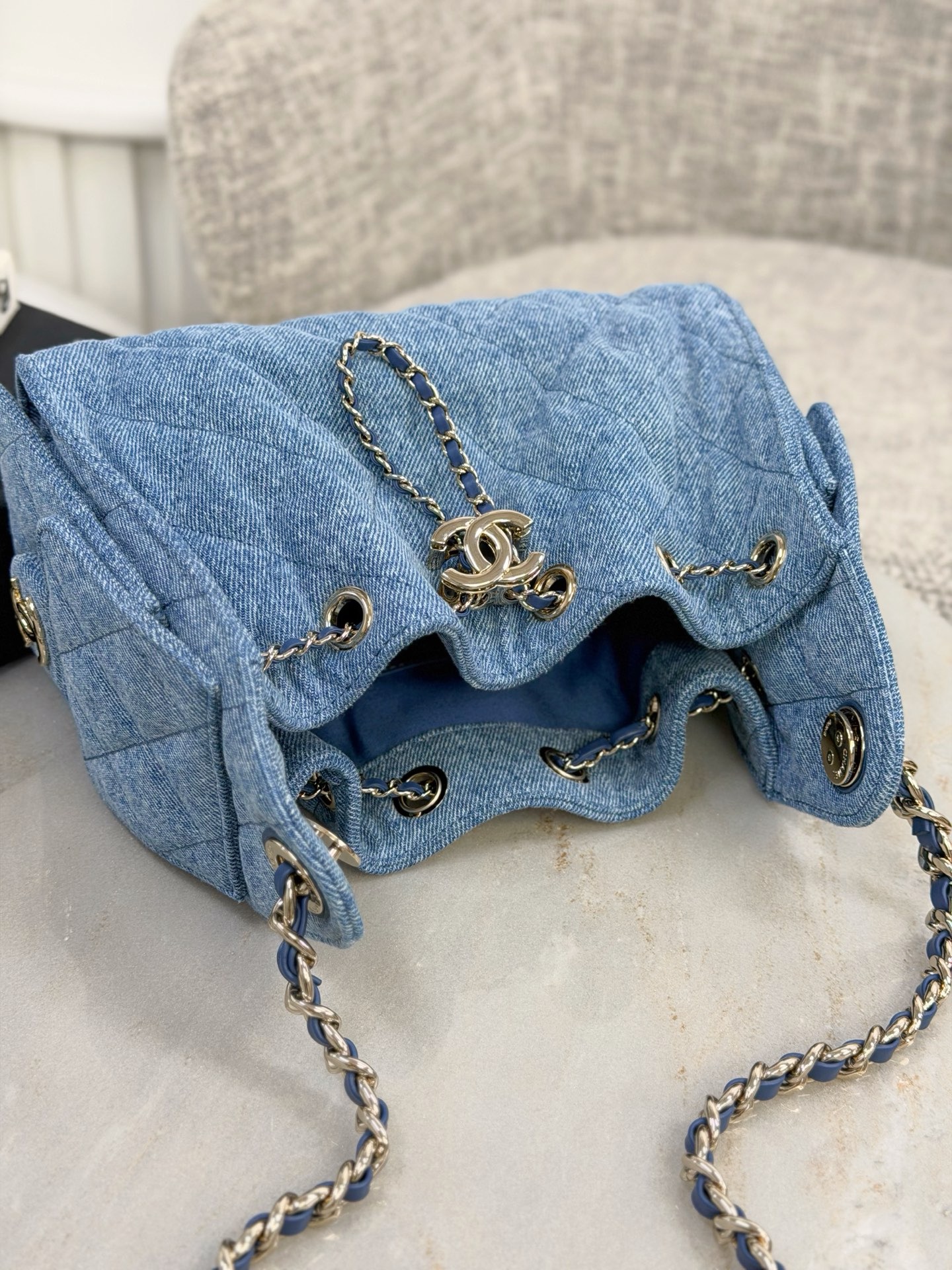 CHANEL 25 SMALL HANDBAG Washed Denim - image 6