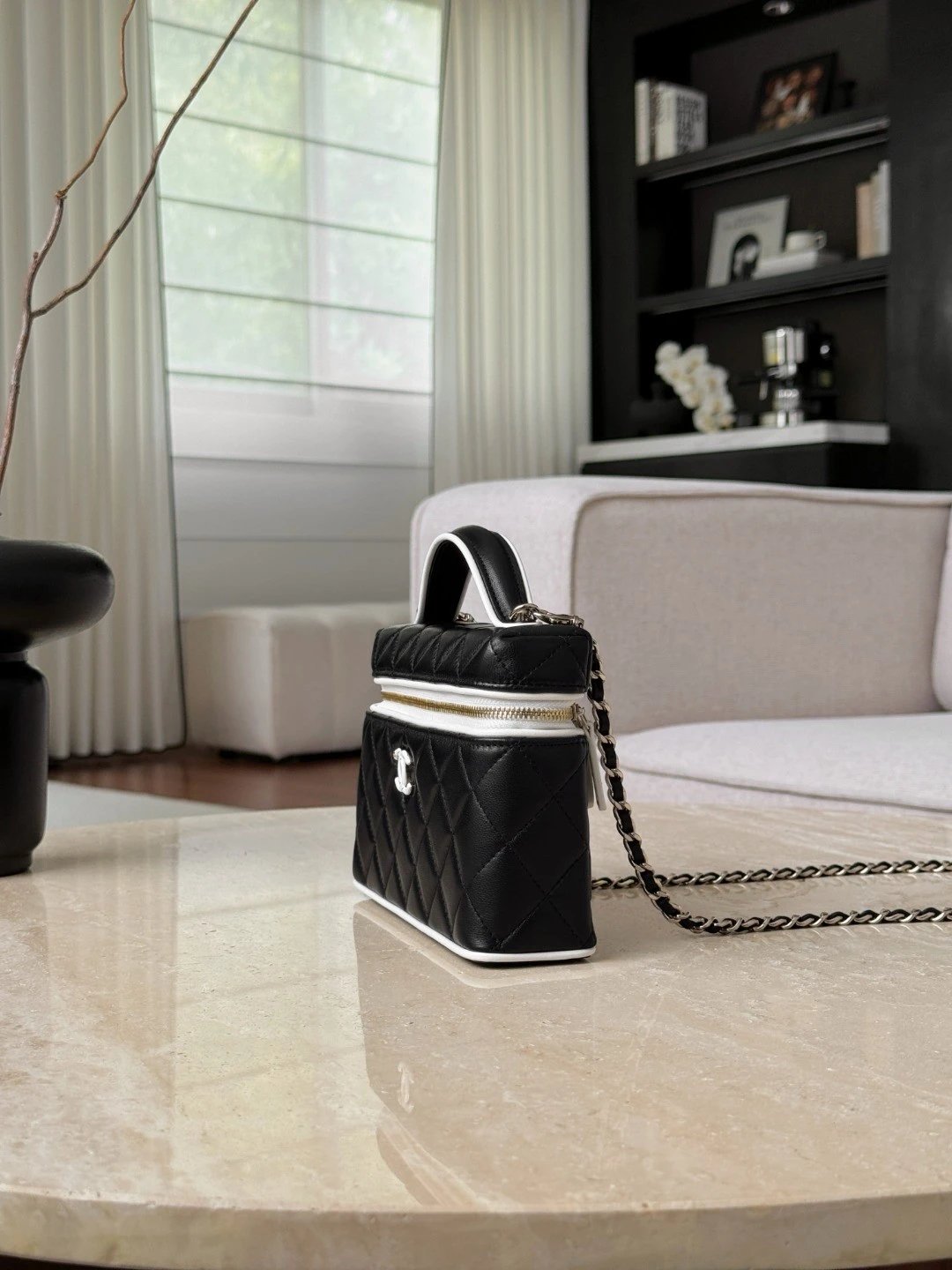 CHANEL 26ss Vanity Bag - image 4