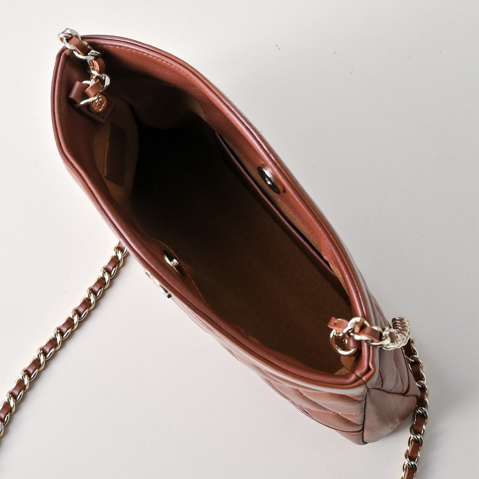 CHANEL 31 MINI SHOPPING BAG - image 6