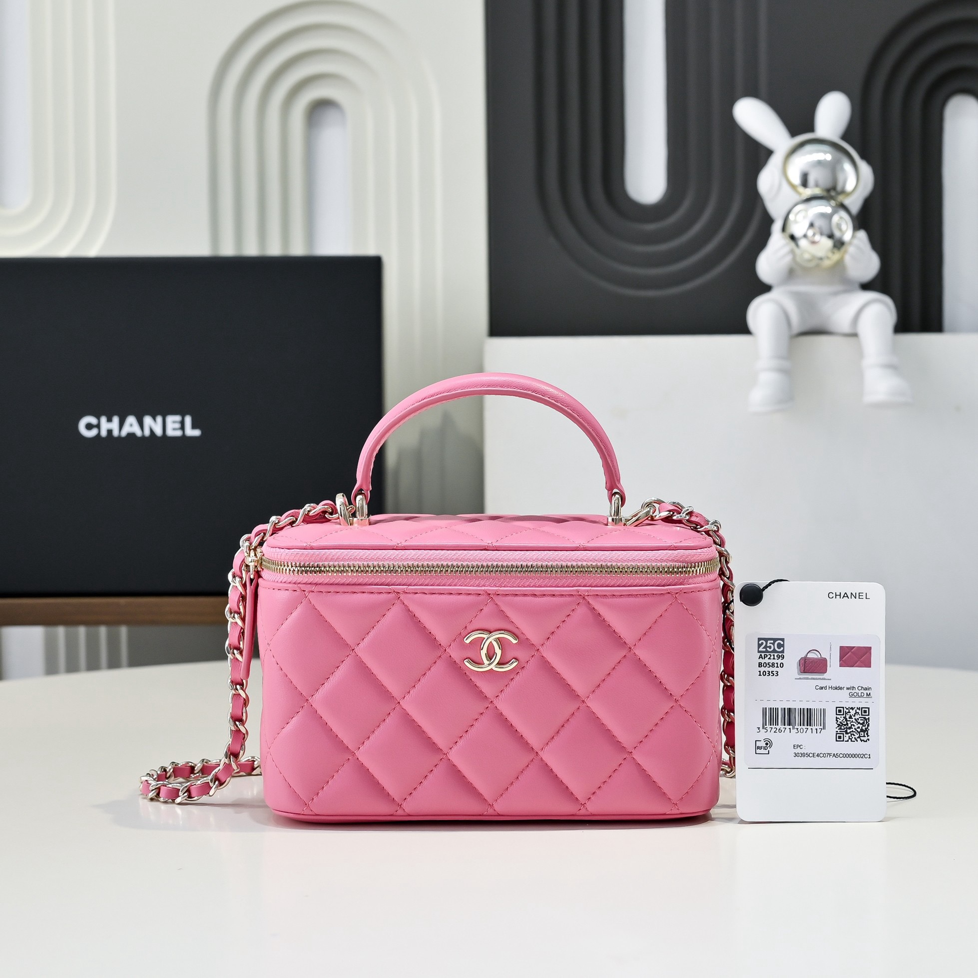 CHANEL Glossy Lambskin Vanity bag - image 2