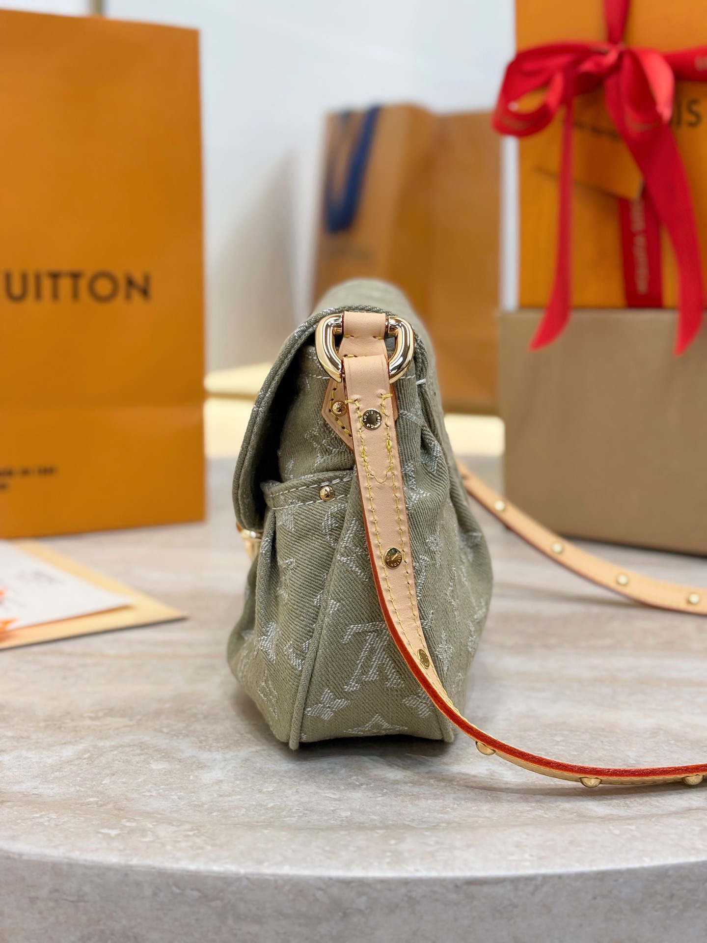 LV SunSet Denim M46829 - image 4