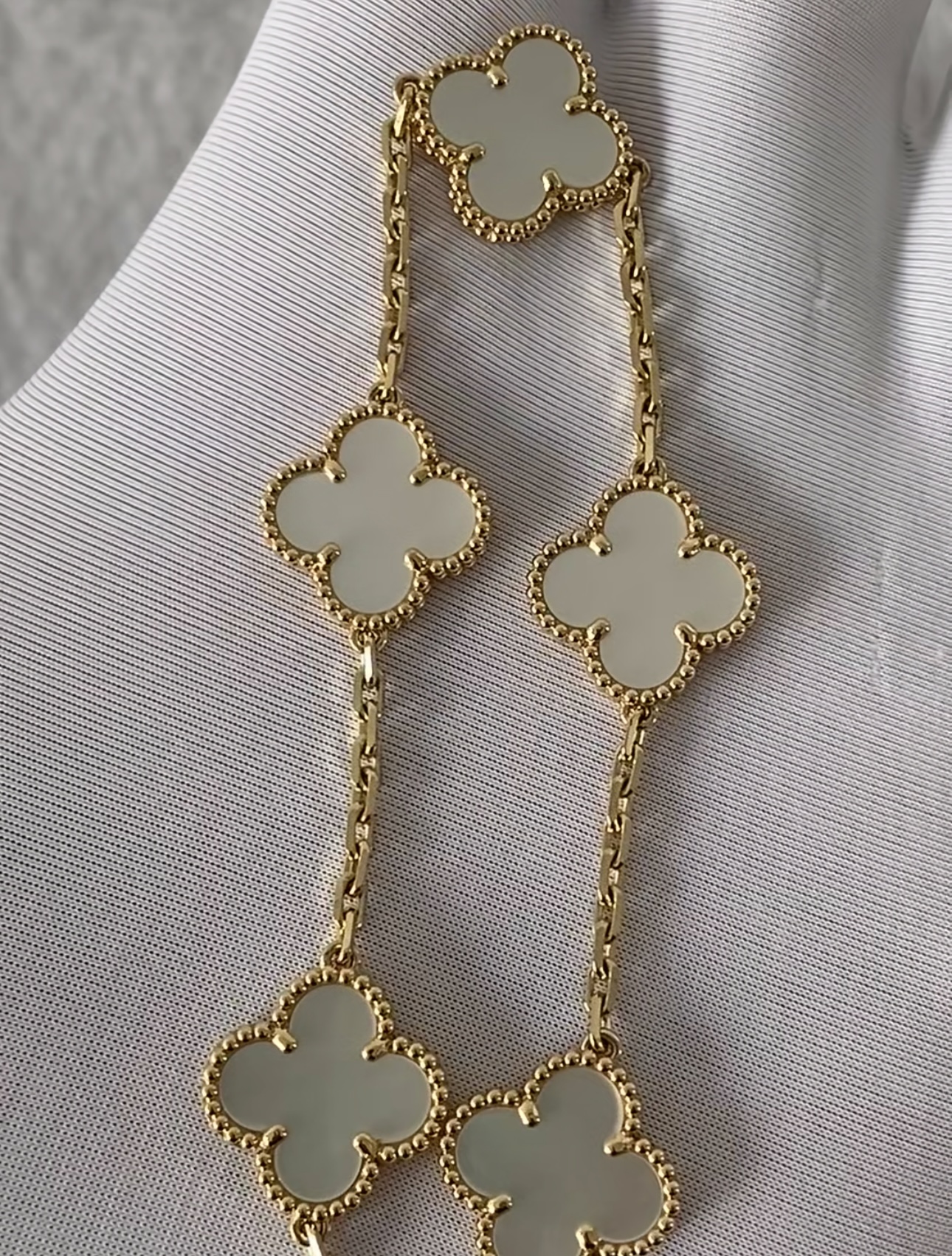 VCA Vintage Alhambra pendant-White mother-of-pearl - image 3