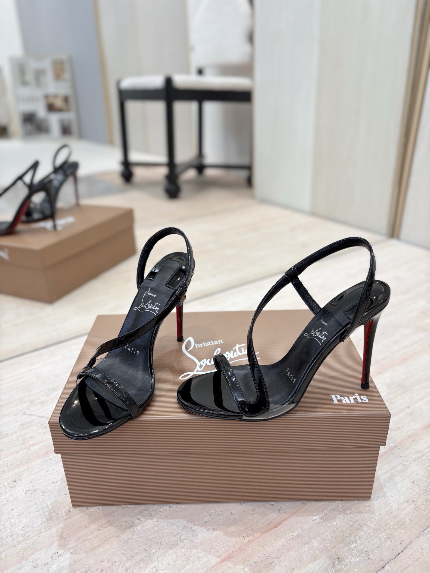 CL Rosa Z patent leather sandals - image 3