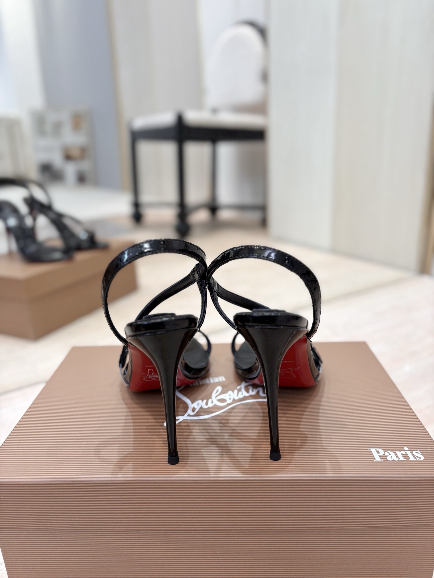 CL Rosa Z patent leather sandals - image 5
