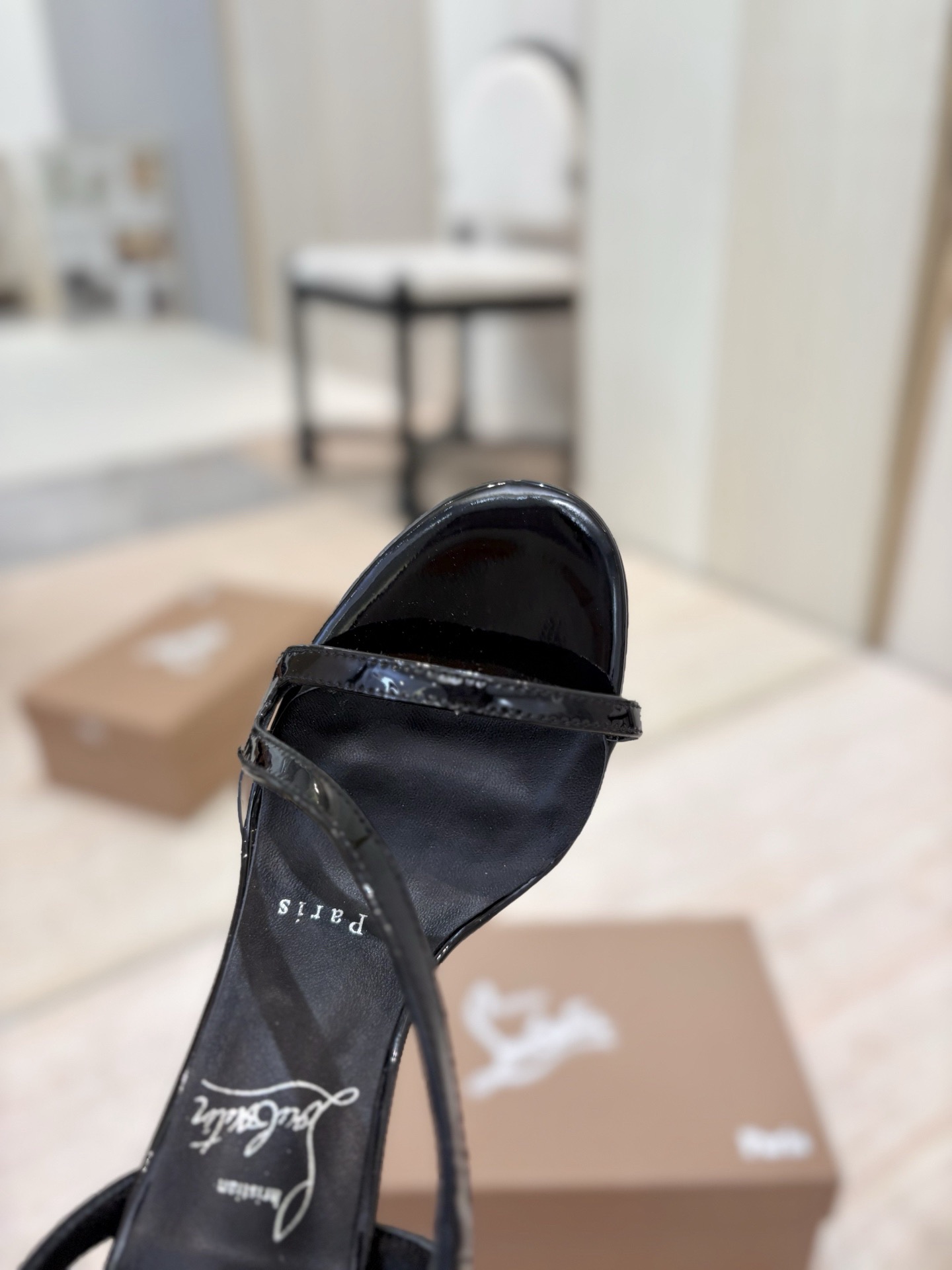 CL Rosa Z patent leather sandals - image 9