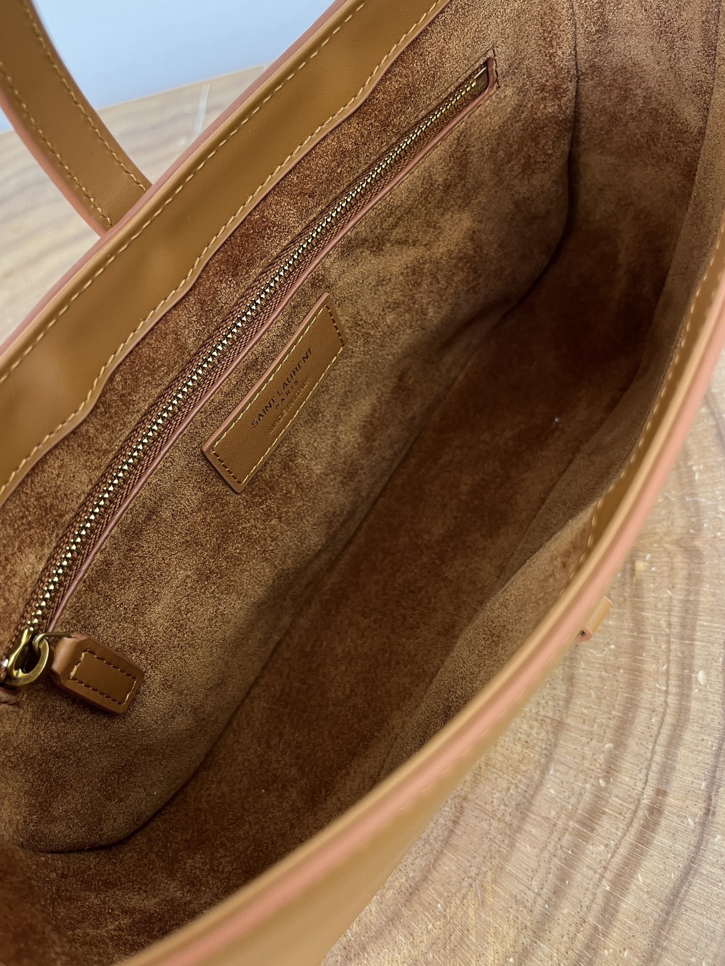 YSL LE5A7 Hobo Bag In Dune - image 6