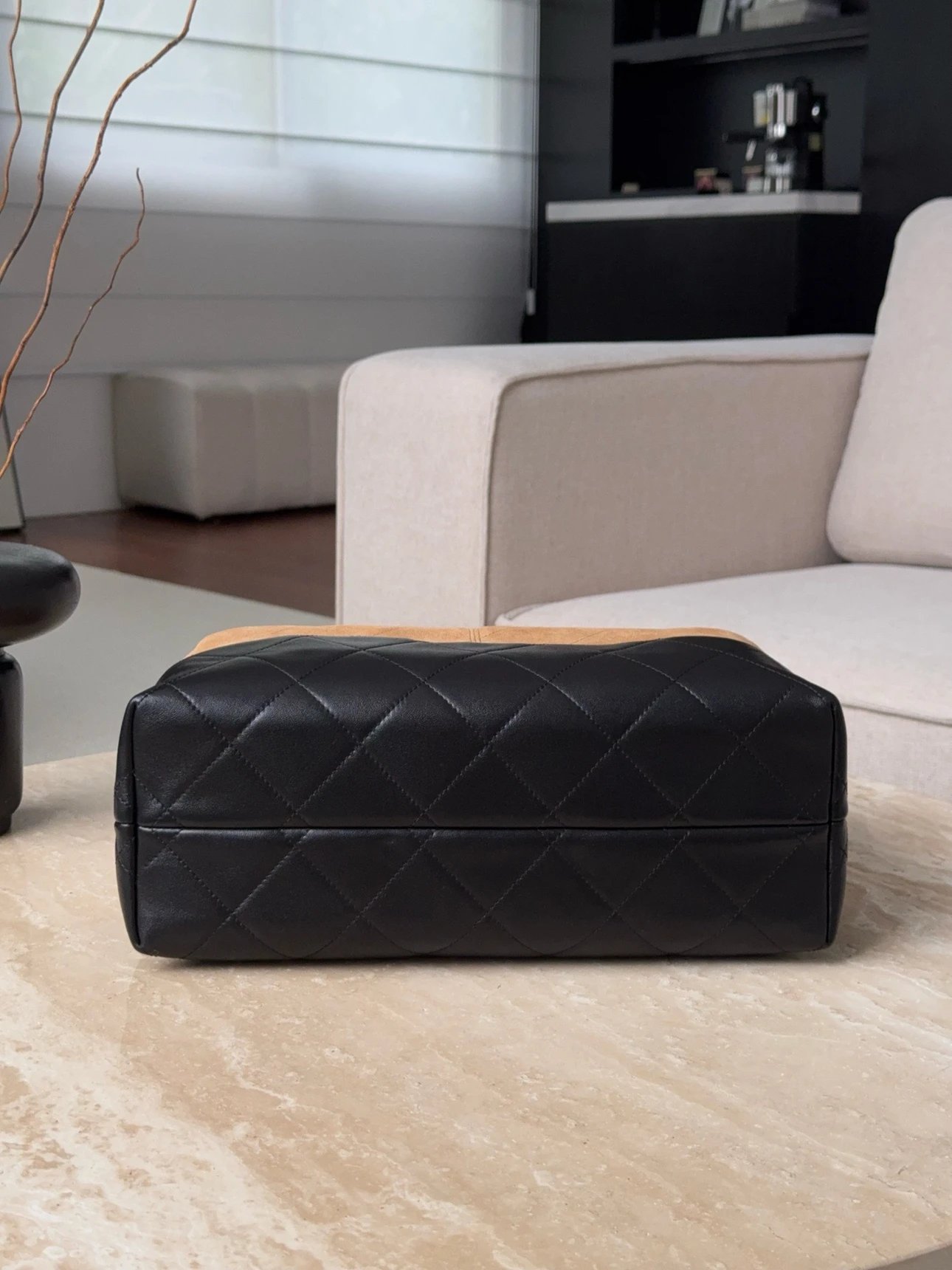 CHANEL Métiers d’art Small Tote - image 6