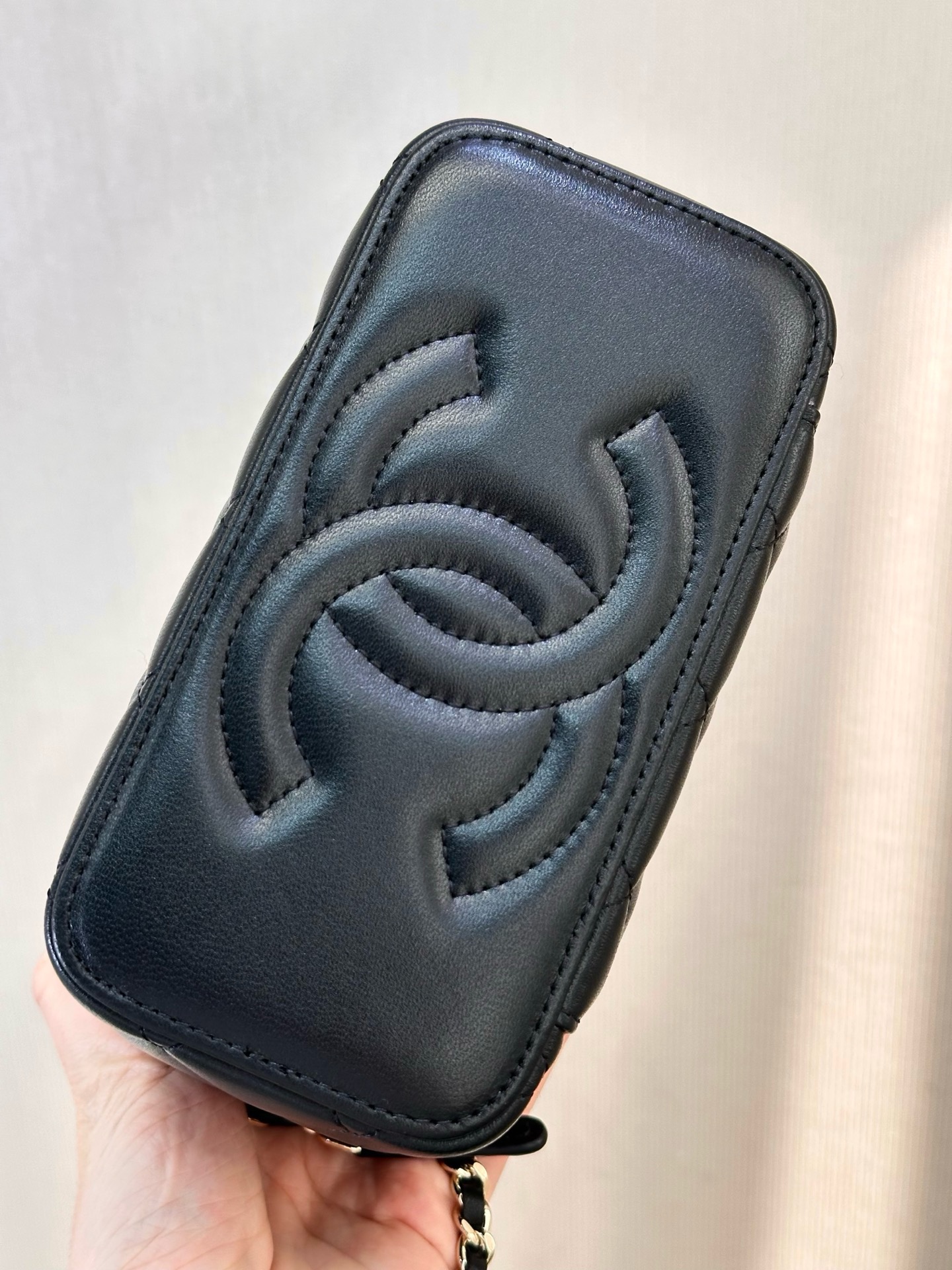 CHANEL 23K Logo Handle Box Bag Lambskin - image 5
