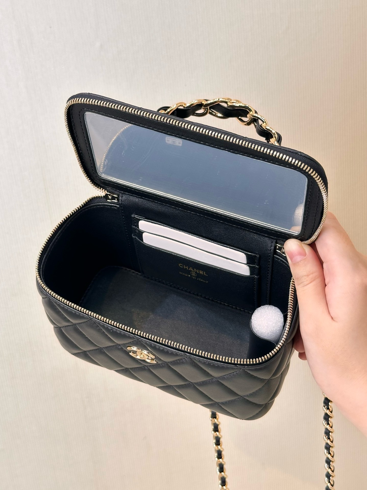 CHANEL 23K Logo Handle Box Bag Lambskin - image 6
