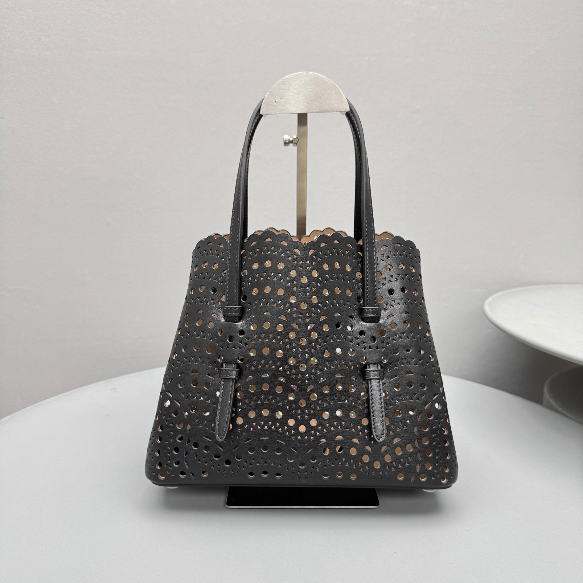 ALAIA MINA 25 VIENNE WAVE GLOSSY CALF - image 4
