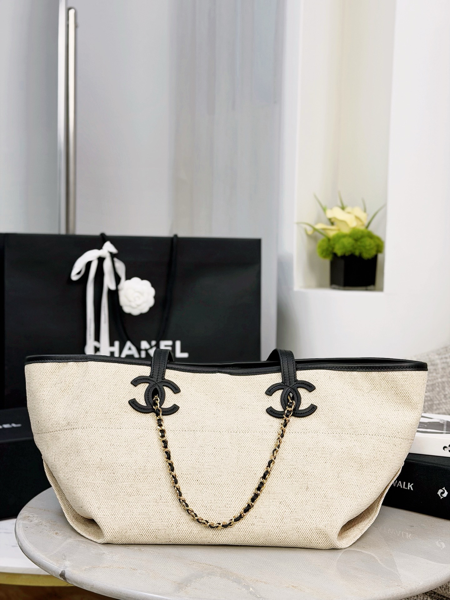 CHANEL Small Shopping Bag Ecru & Black - image 2