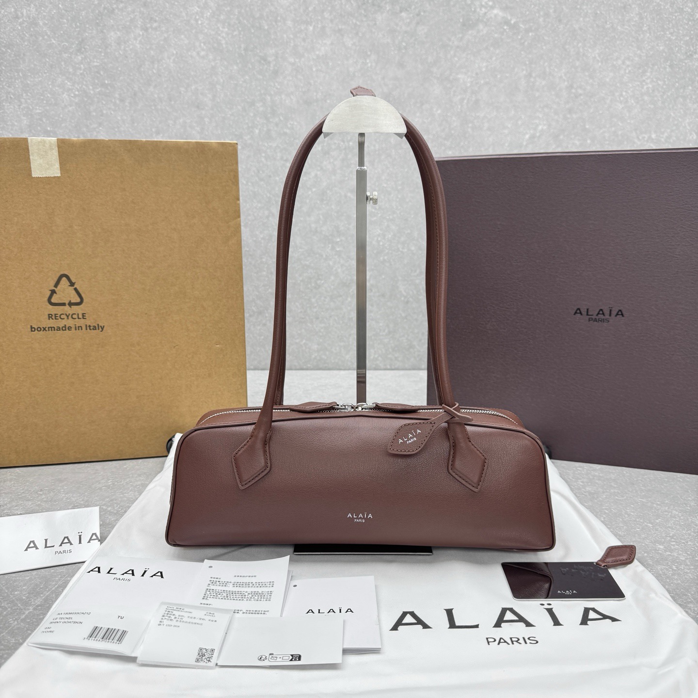 ALAIA LE TECKEL MEDIUM BAG IN CALFSKIN - image 2