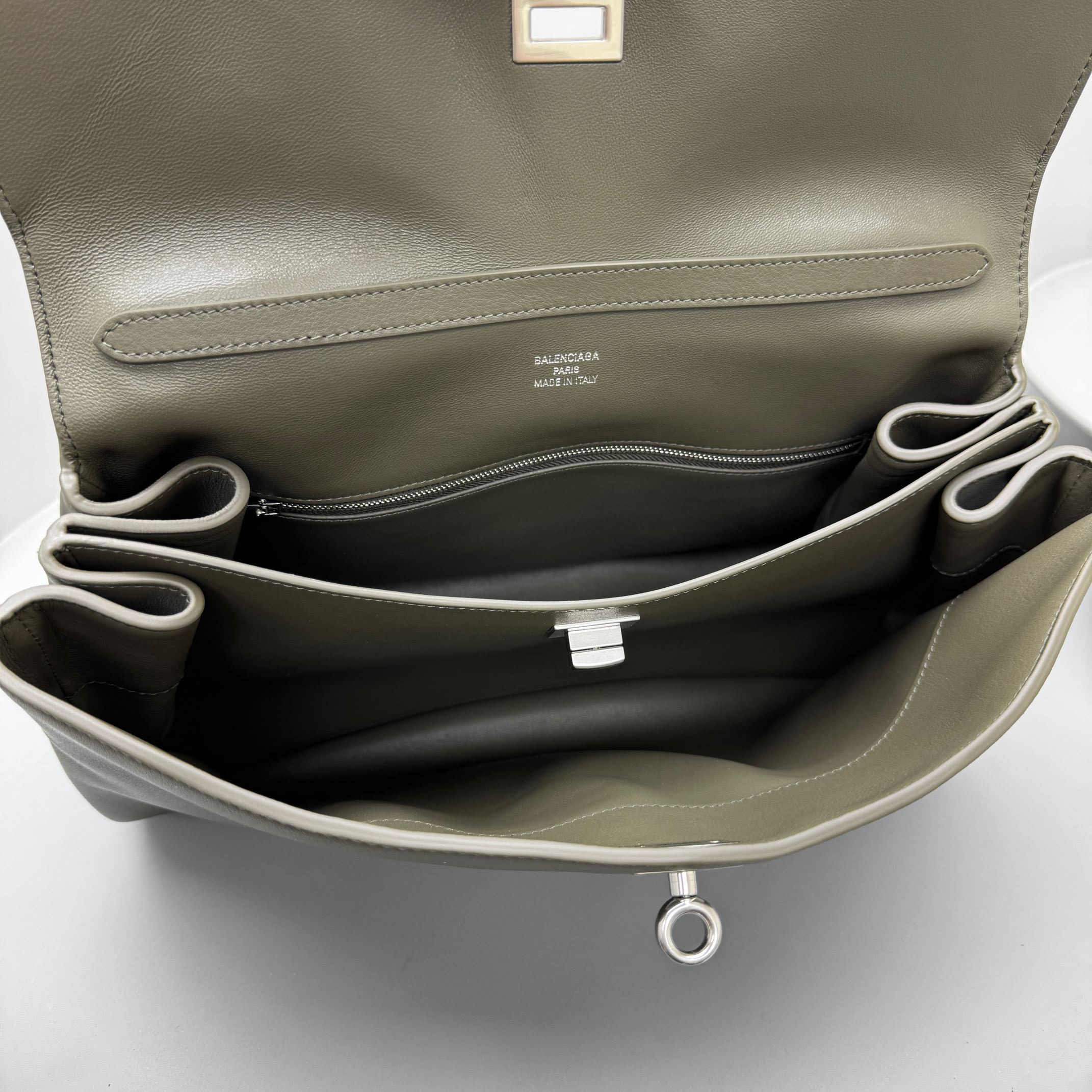 Balenciaga Rodeo Handbag Small - image 6