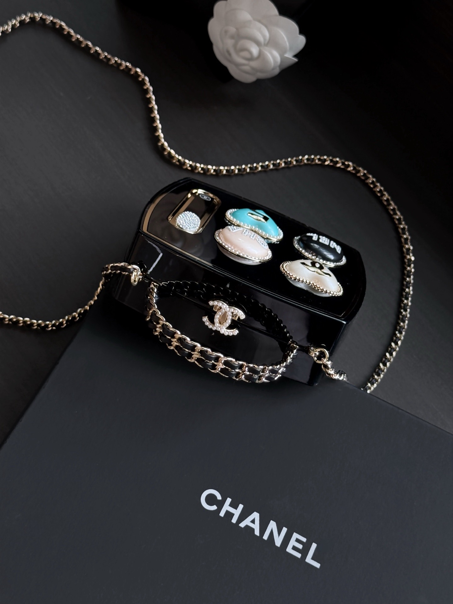 CHANEL Makeup Palette Minaudiere - image 4