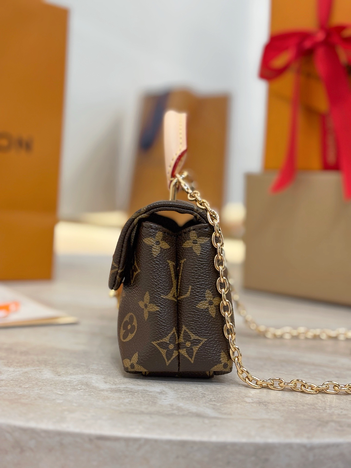 LV Nano Madeleine M28426 - image 4