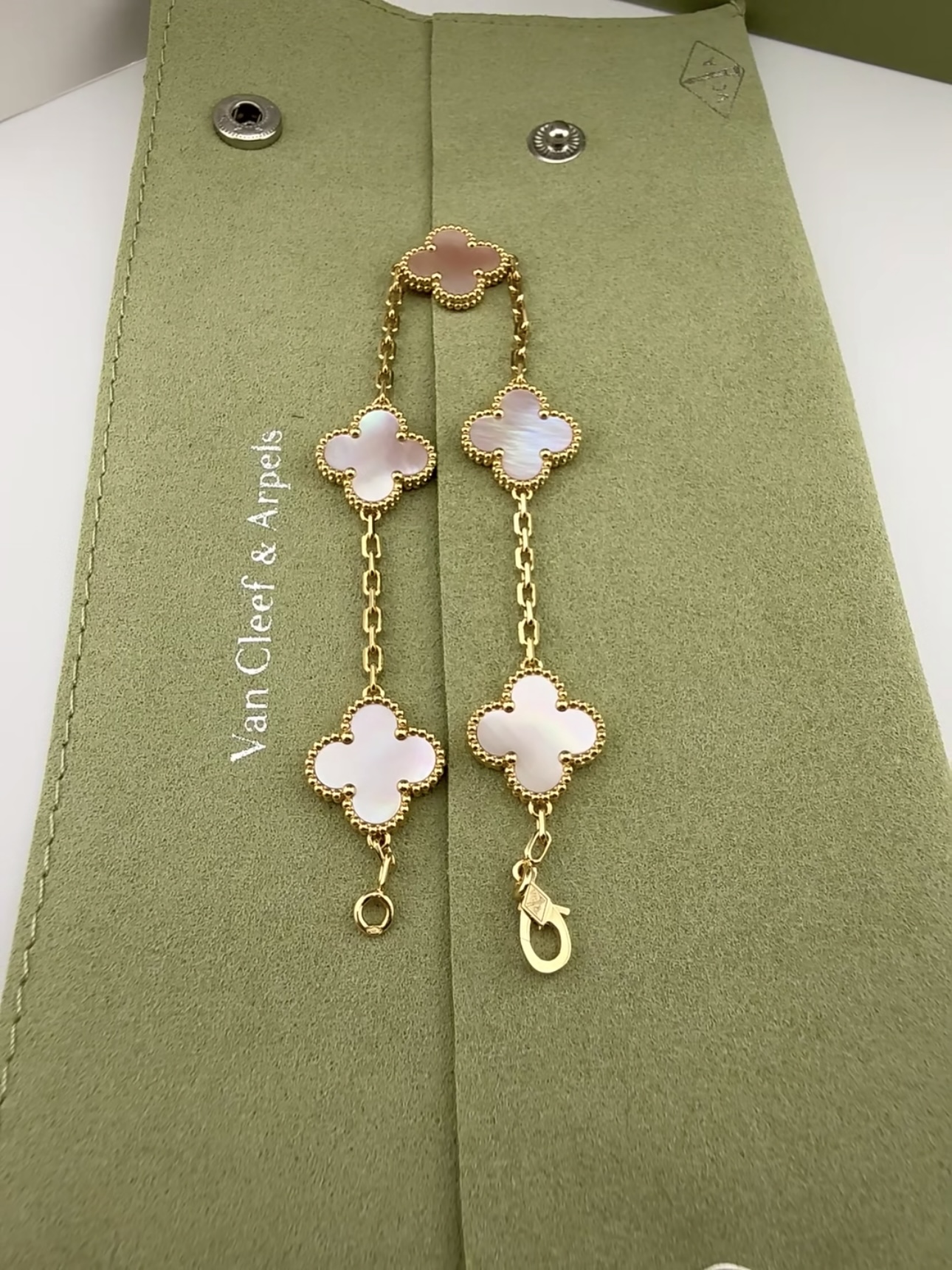 VCA Vintage Alhambra pendant-Pink mother-of-pearl - image 3