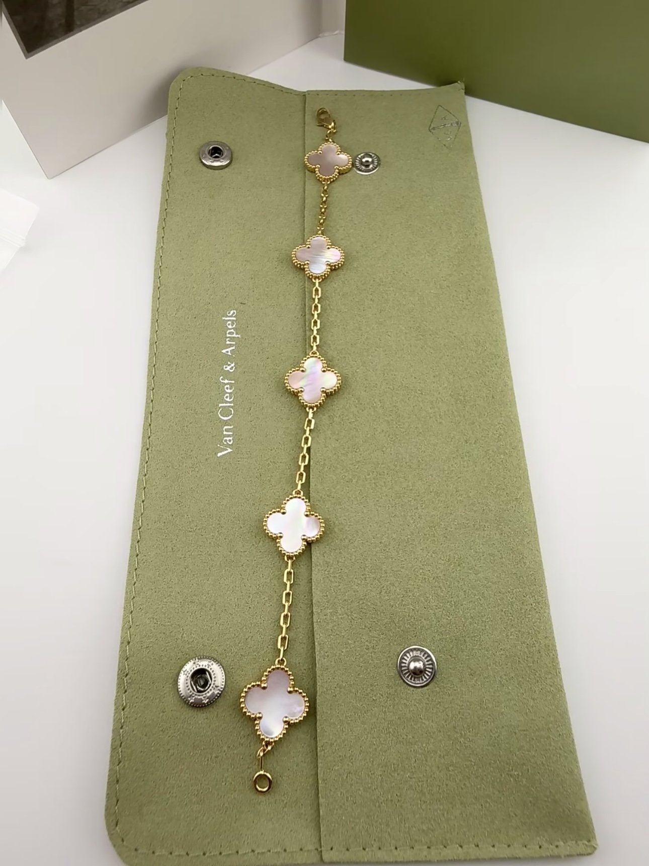 VCA Vintage Alhambra pendant-Pink mother-of-pearl - image 4