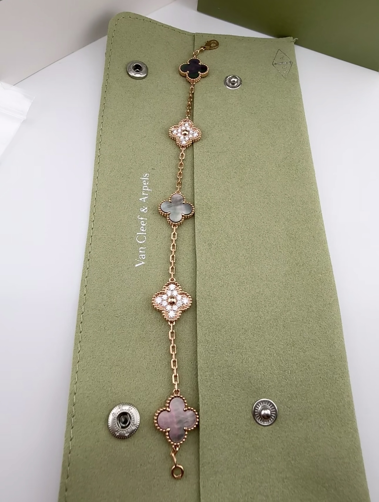 VCA Vintage Alhambra pendant- Grey mother-of-pearl - image 2