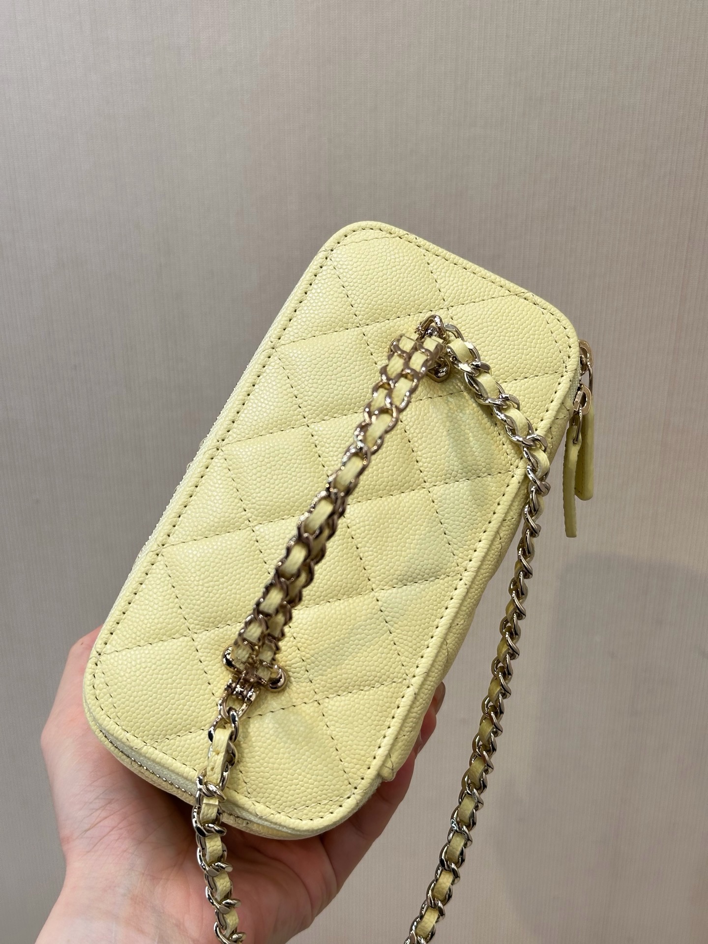 CHANEL 26S Long Vanity With Chain Grained Shiny Calfskin - image 6