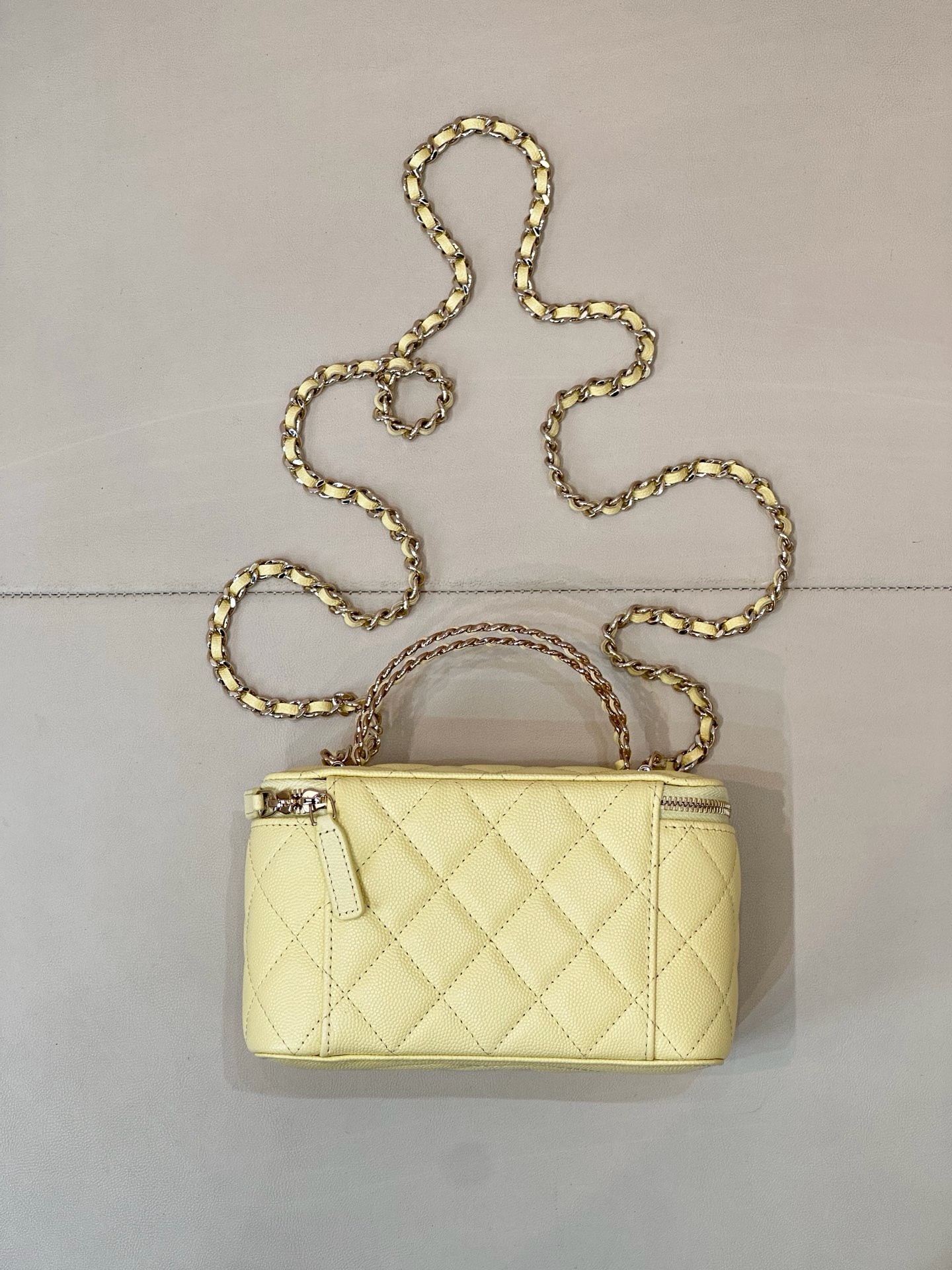 CHANEL 26S Long Vanity With Chain Grained Shiny Calfskin - image 3