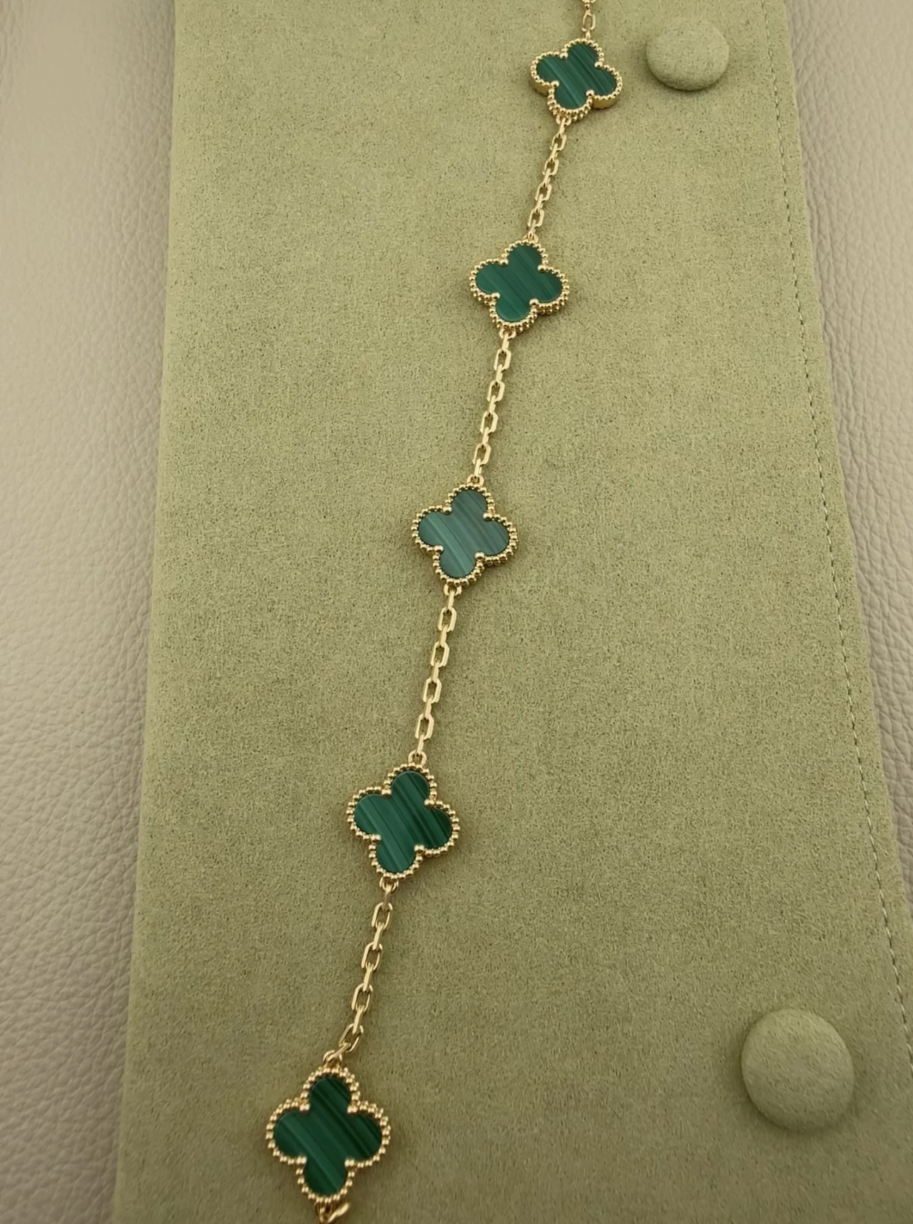 VCA Vintage Alhambra pendant-Malachite - image 3