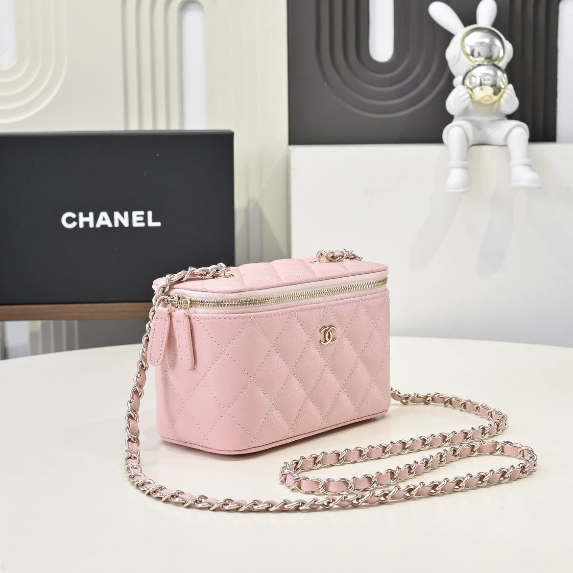 CHANEL Vanity Bag Pink Calfskin - image 3