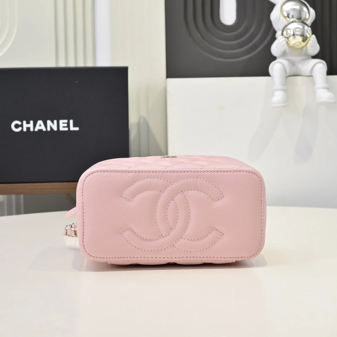 CHANEL Vanity Bag Pink Calfskin - image 5