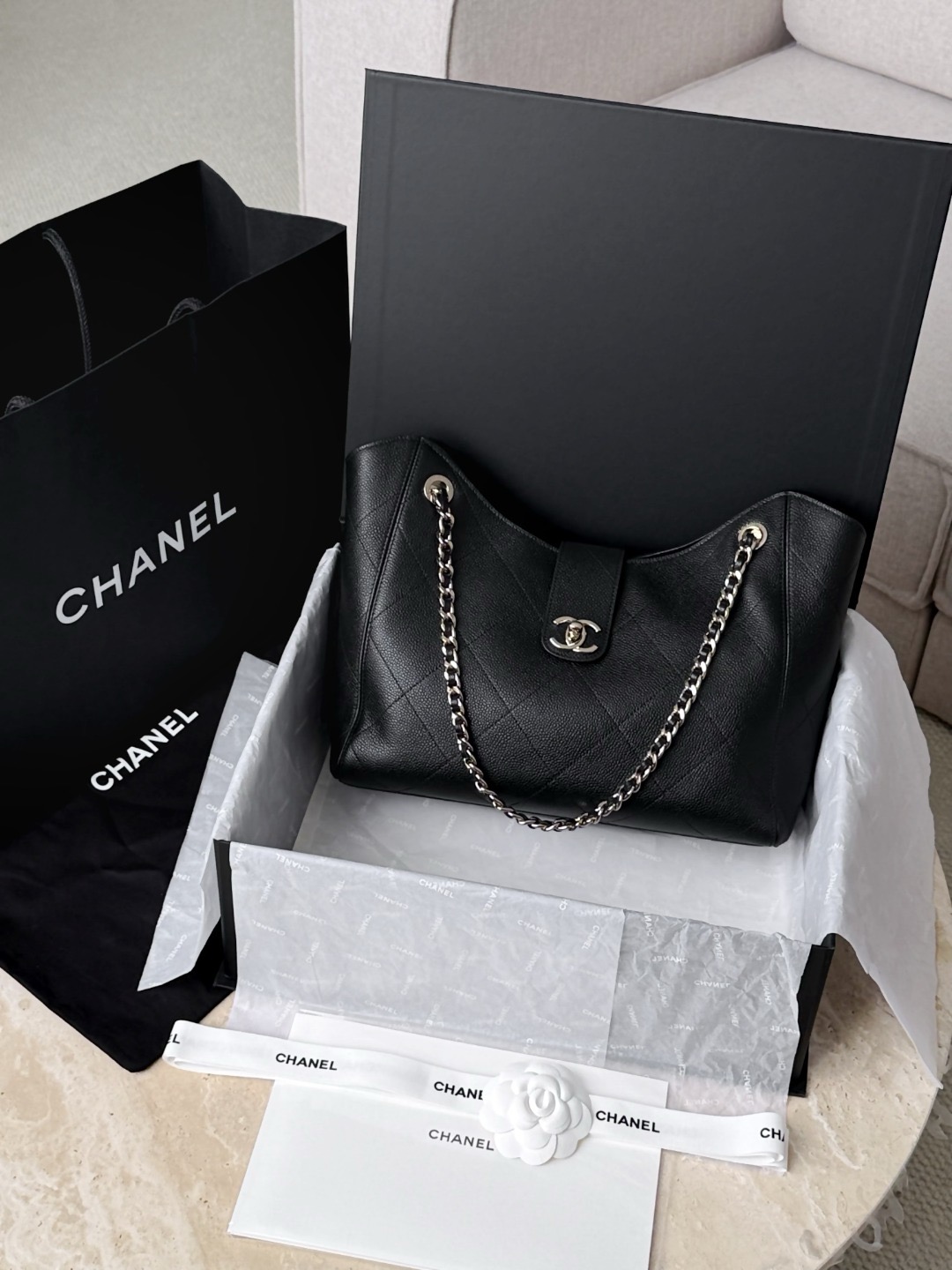 CHANEL Tote Bag Grained Calfskin - image 9