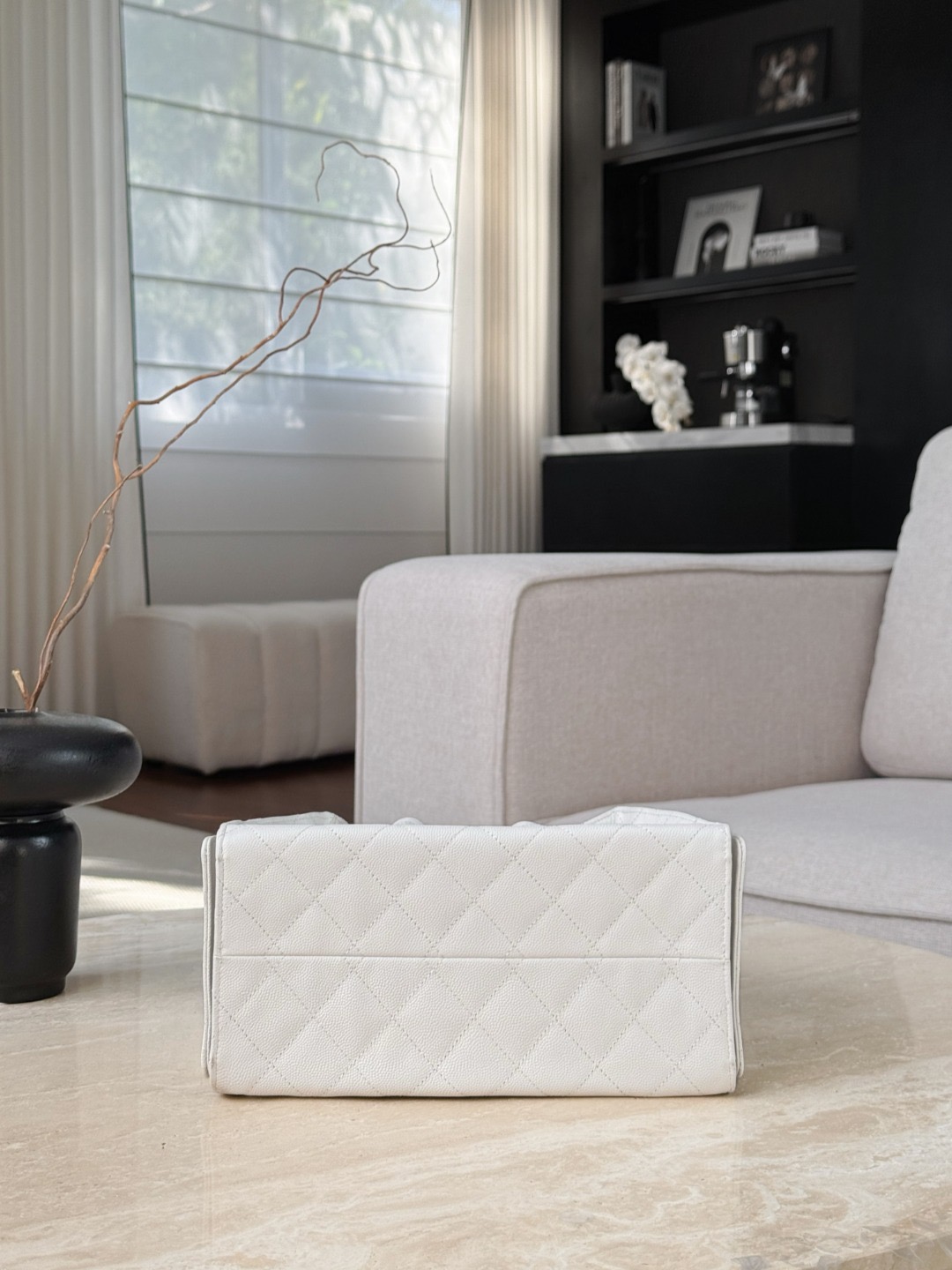 CHANEL 25P Hobo Bag Caviar leather In White - image 5