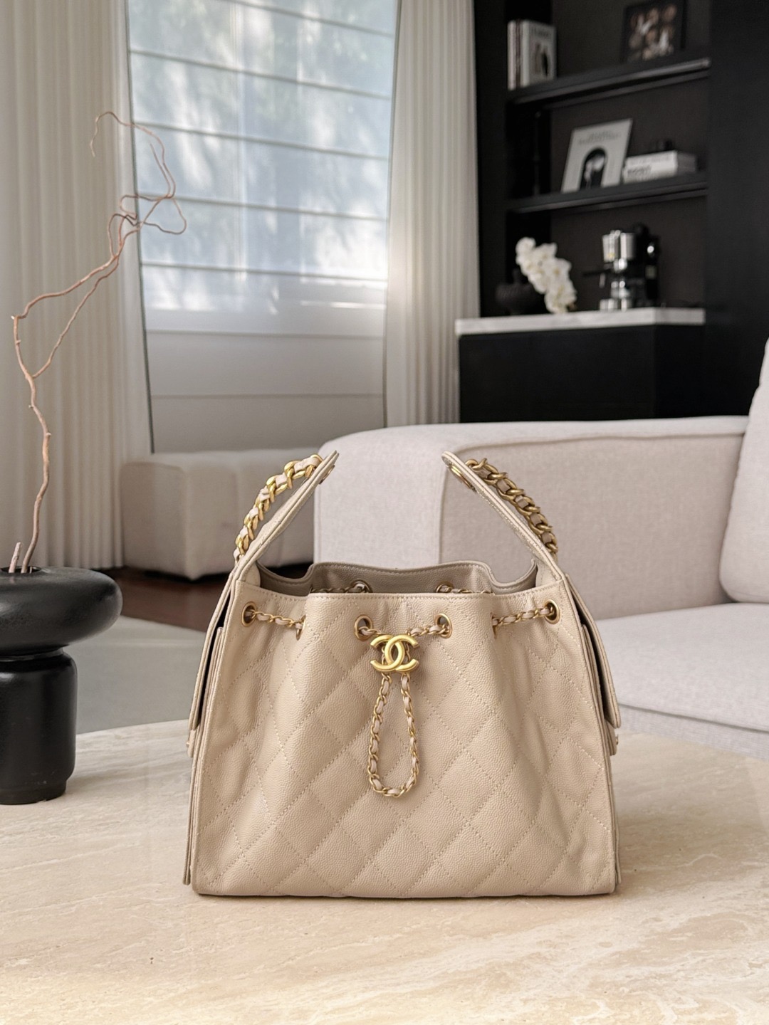 CHANEL 25A Hobo Bag Caviar leather In Beige - image 2