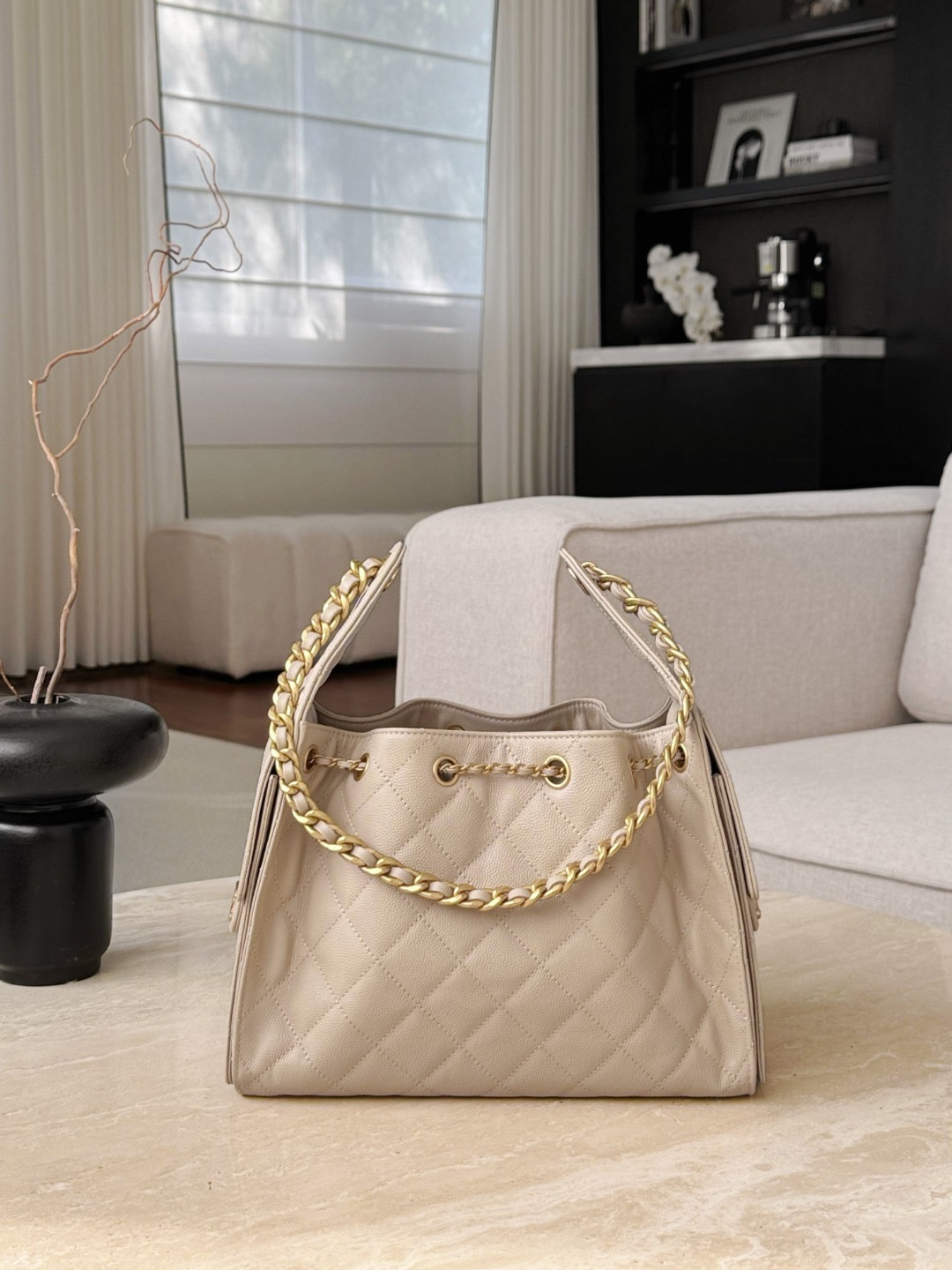 CHANEL 25A Hobo Bag Caviar leather In Beige - image 3