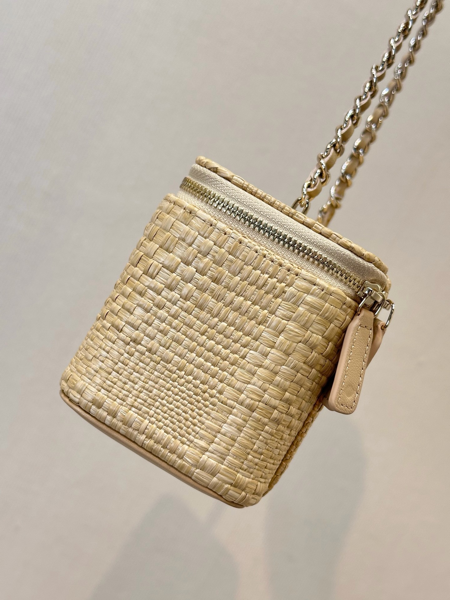 CHANEL CLASSIC LONG VANITY WITH CHAIN Braided Raffia - image 4