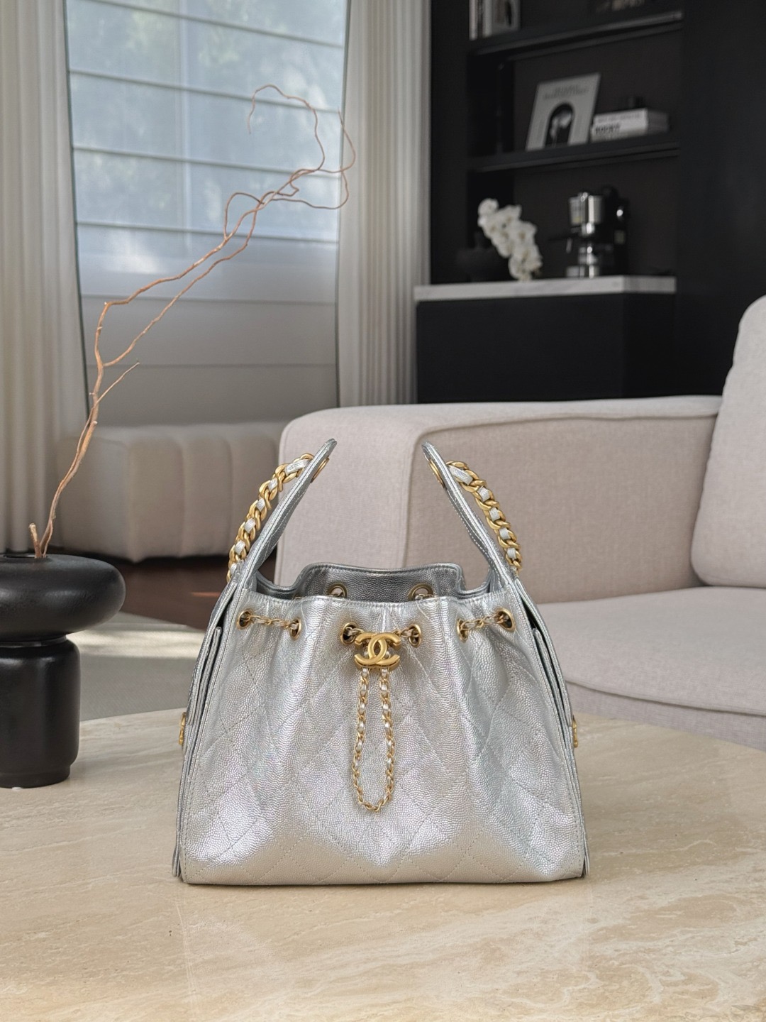 CHANEL 25A Hobo Bag Caviar leather In Silver - image 2