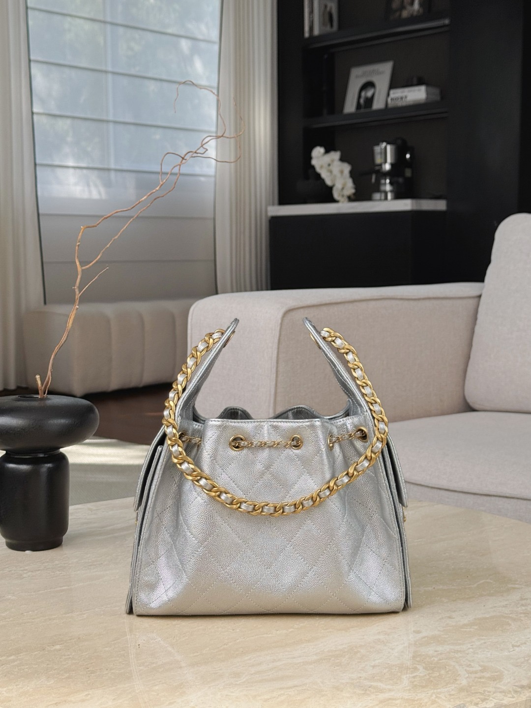 CHANEL 25A Hobo Bag Caviar leather In Silver - image 3