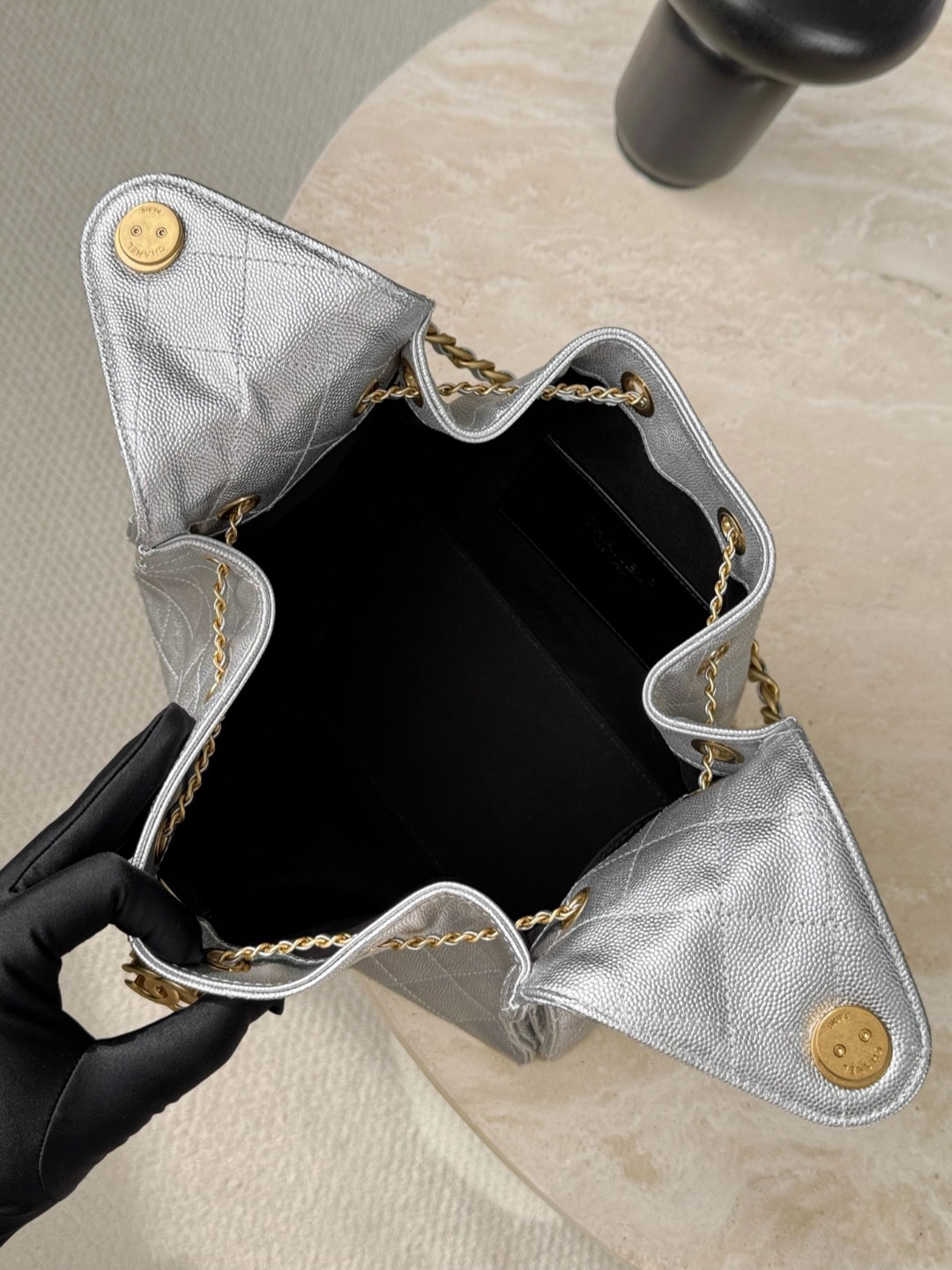 CHANEL 25A Hobo Bag Caviar leather In Silver - image 6