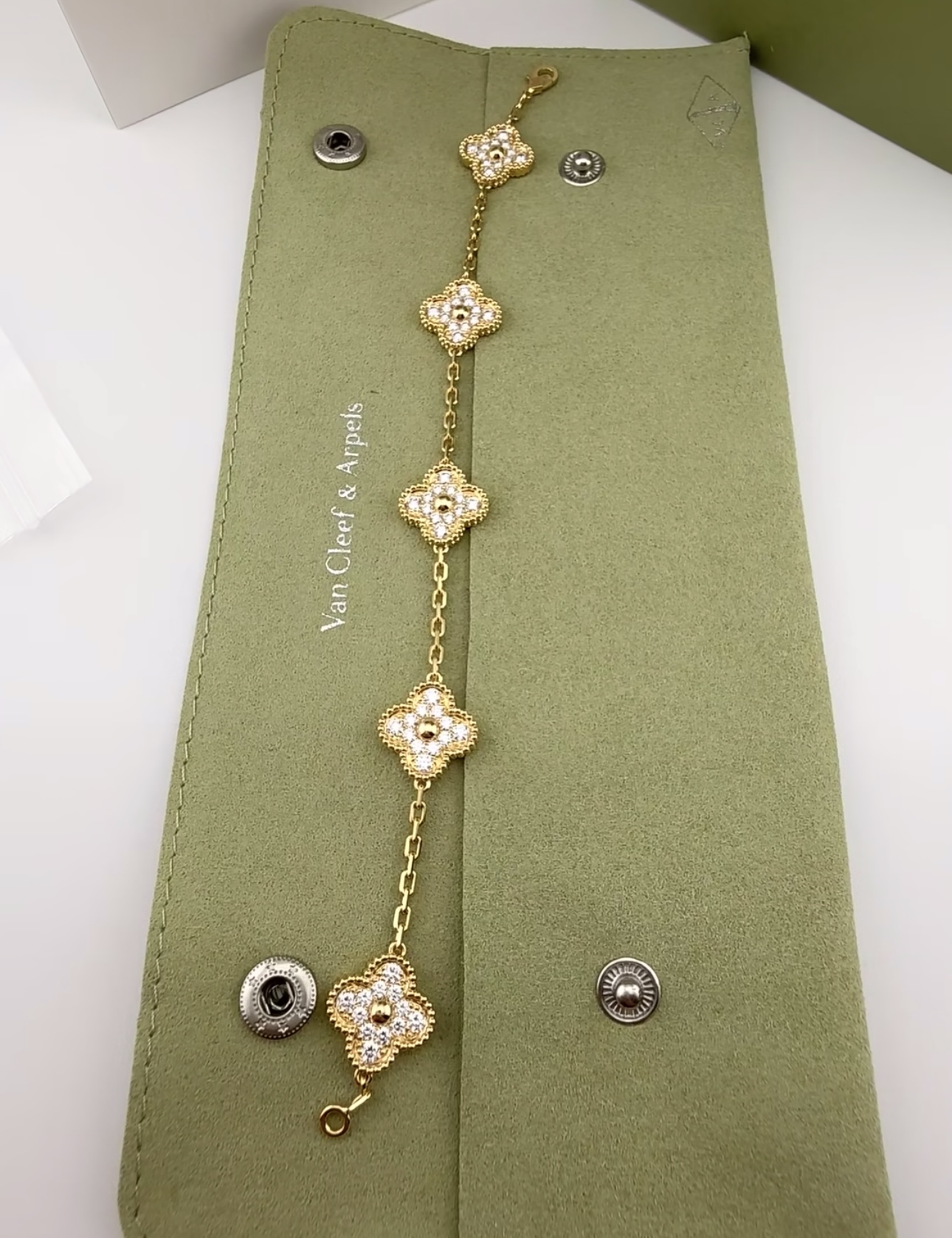VCA Vintage Alhambra pendant- Full Diamonds - image 3