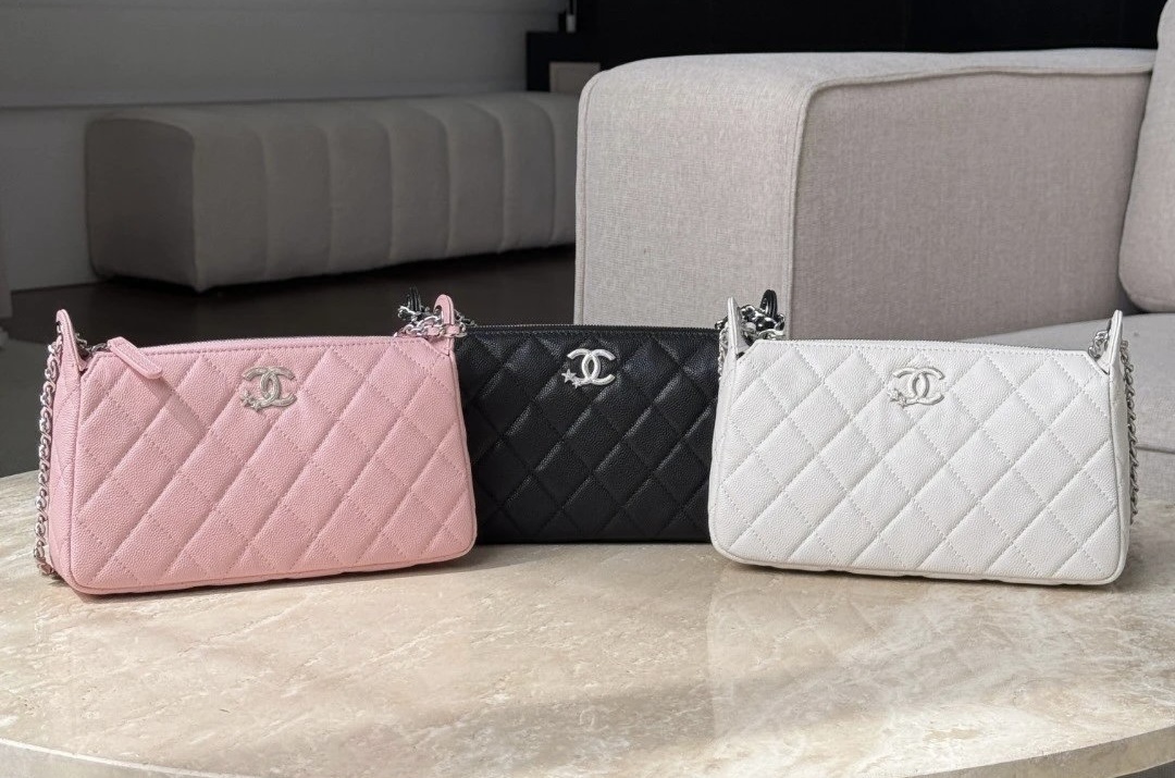 CHANEL Clutch with Chain Bag - image 7