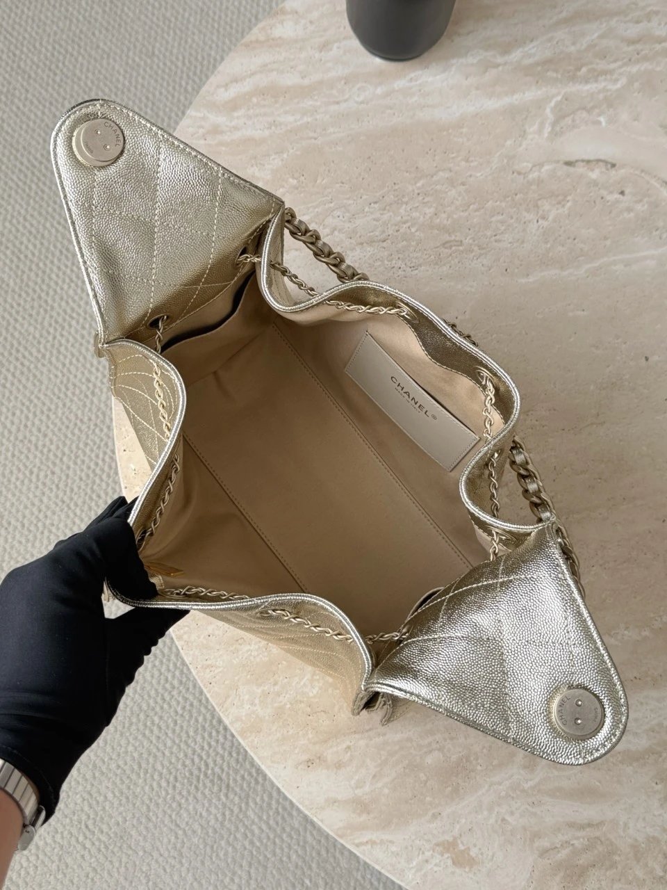 CHANEL 26C 25Bag Caviar leather In Metallic Champagne Gold - image 6