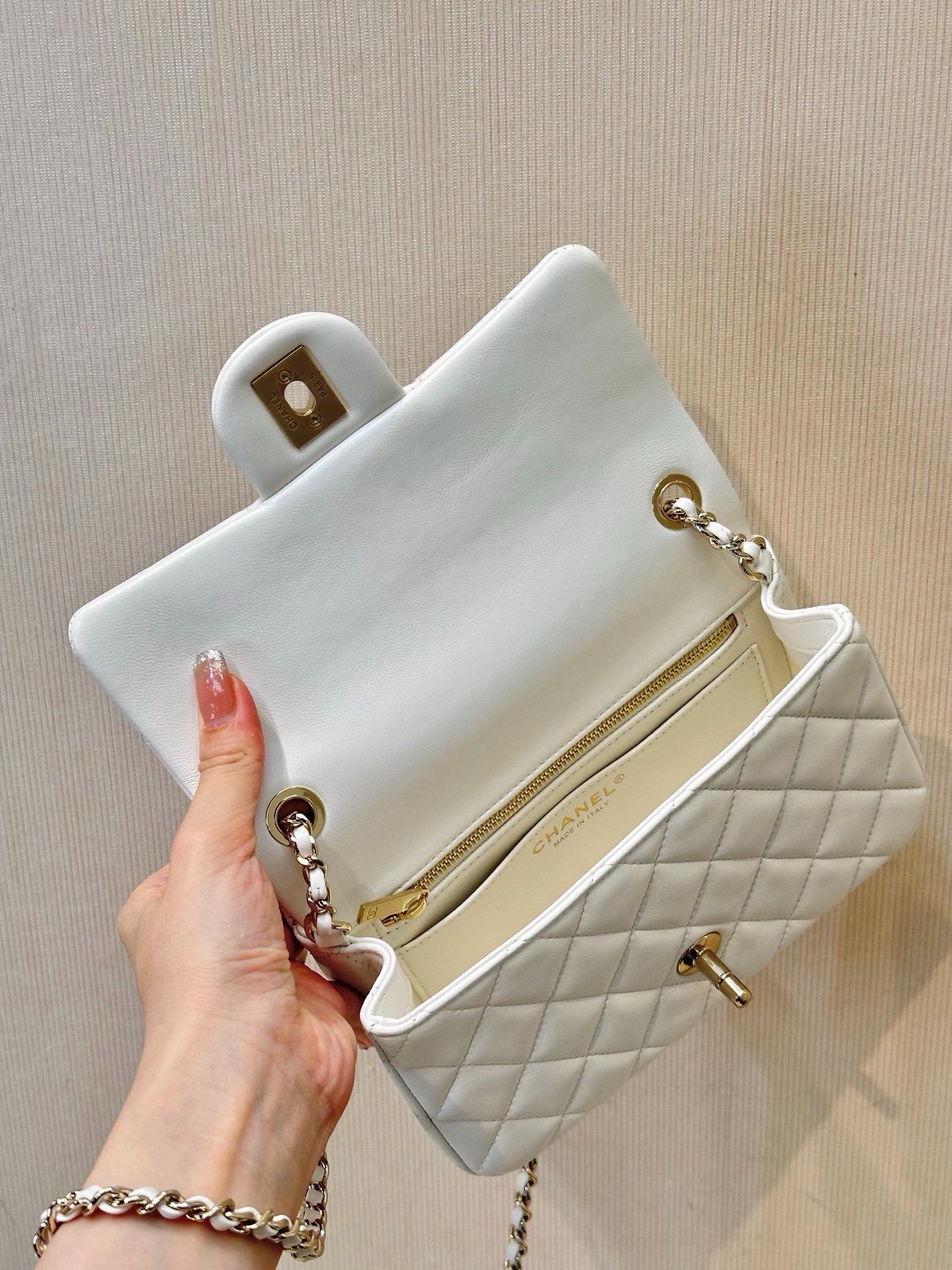 CHANEL Flap Bag MINI Lambskin White with Champagne Gold Hardware - image 7