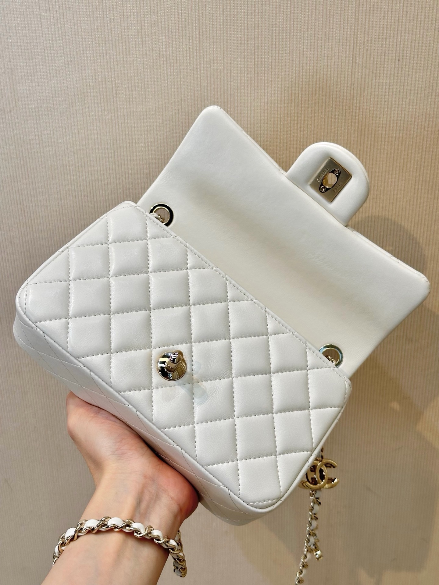 CHANEL Flap Bag MINI Lambskin White with Champagne Gold Hardware - image 6