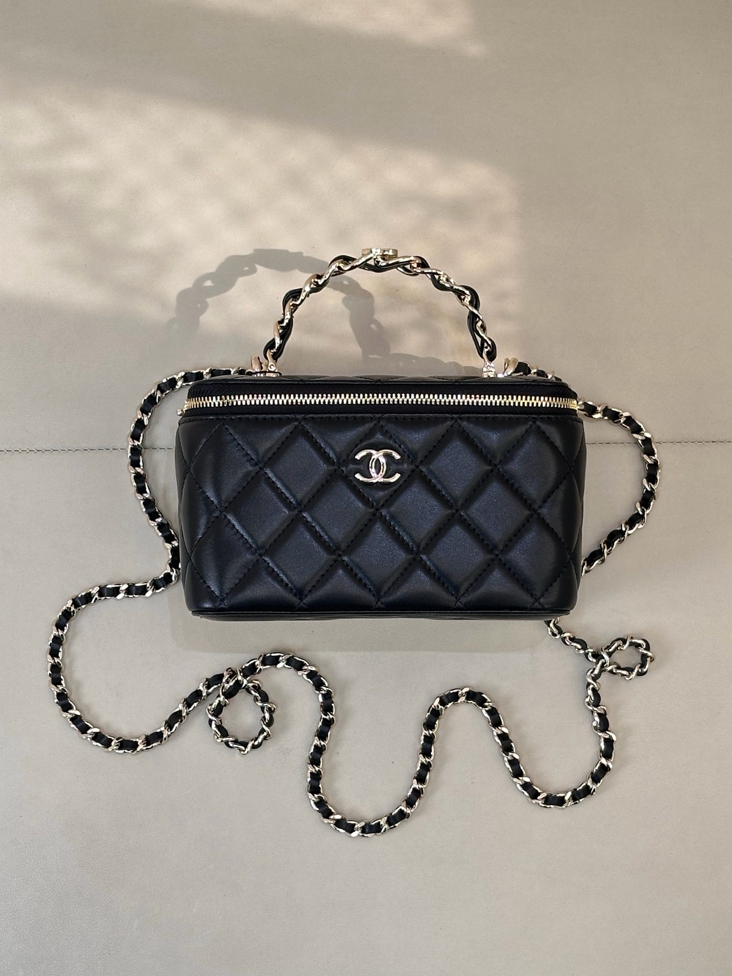 CHANEL 23K Logo Handle Box Bag Lambskin - image 2