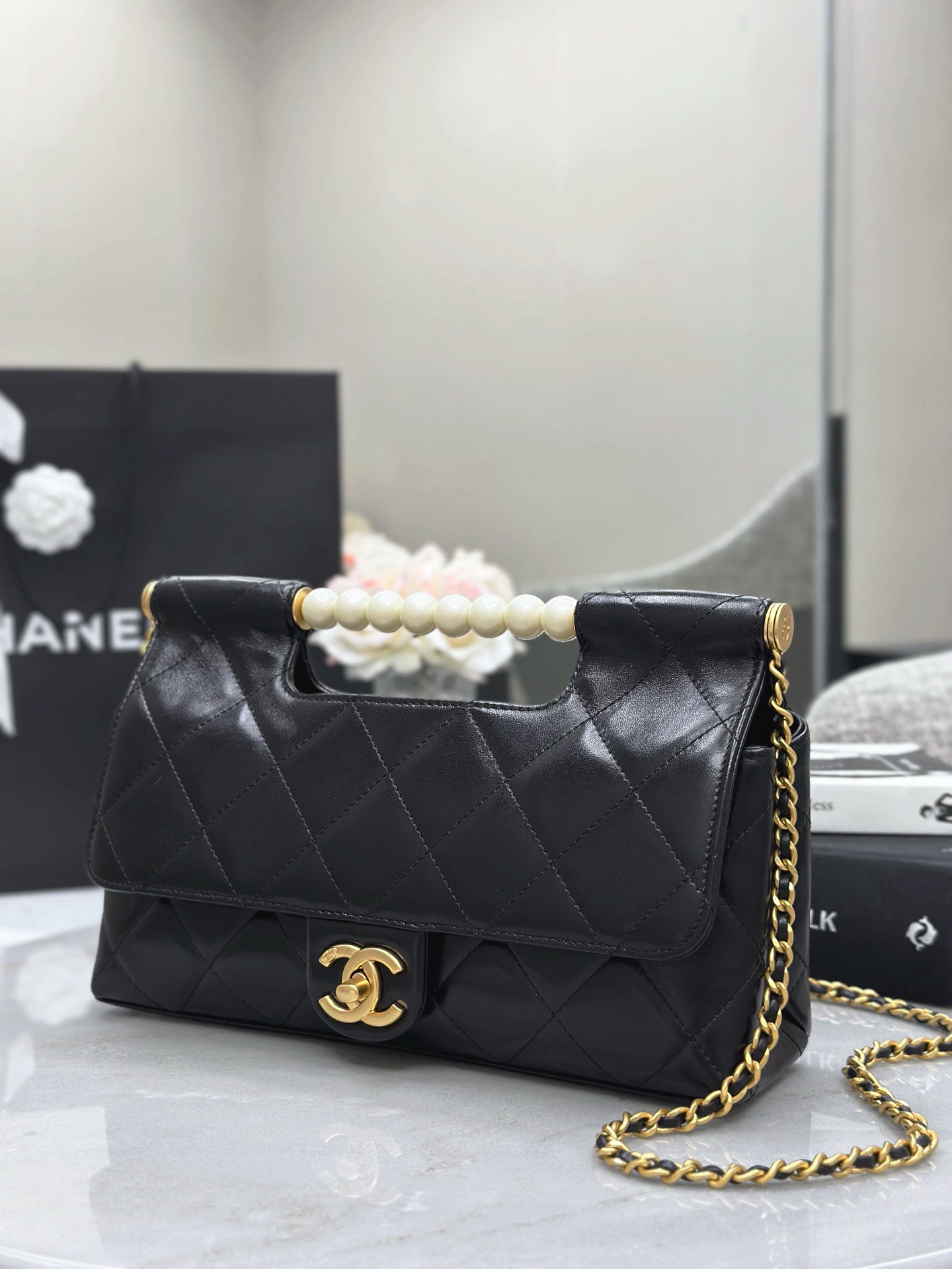 CHANEL 25P Pearl handle chain flap bag - image 3