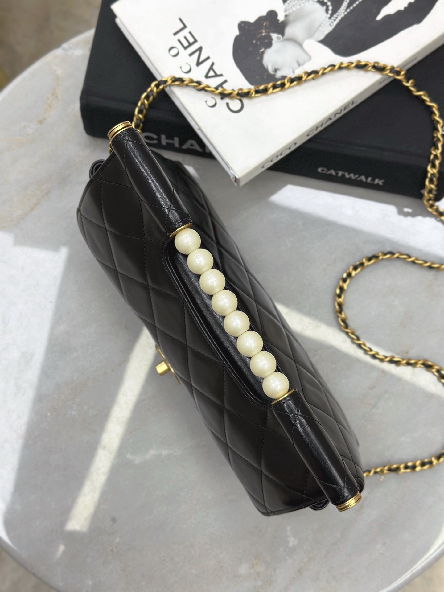 CHANEL 25P Pearl handle chain flap bag - image 6