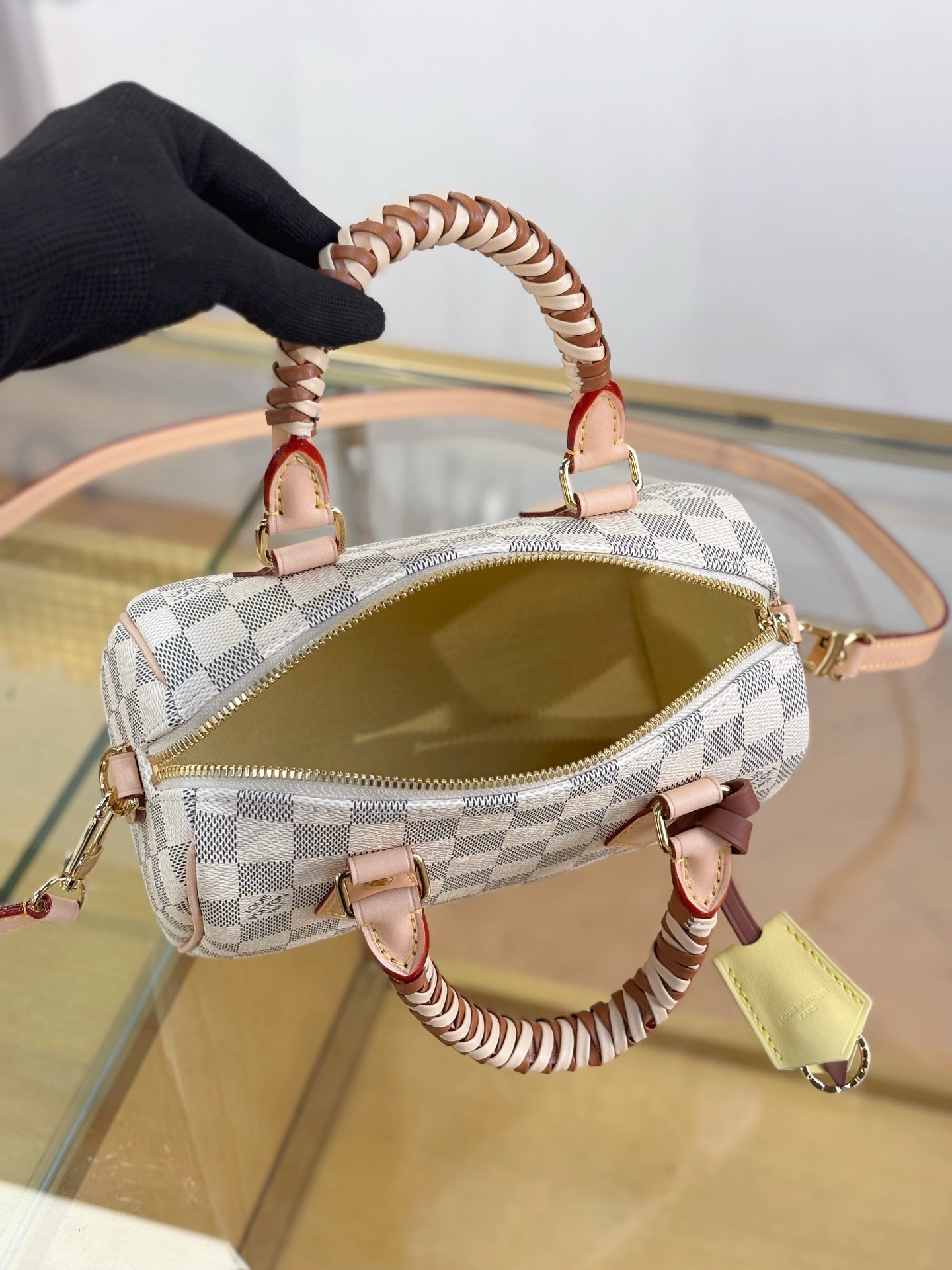 LV Speedy 20 M40950 - image 8