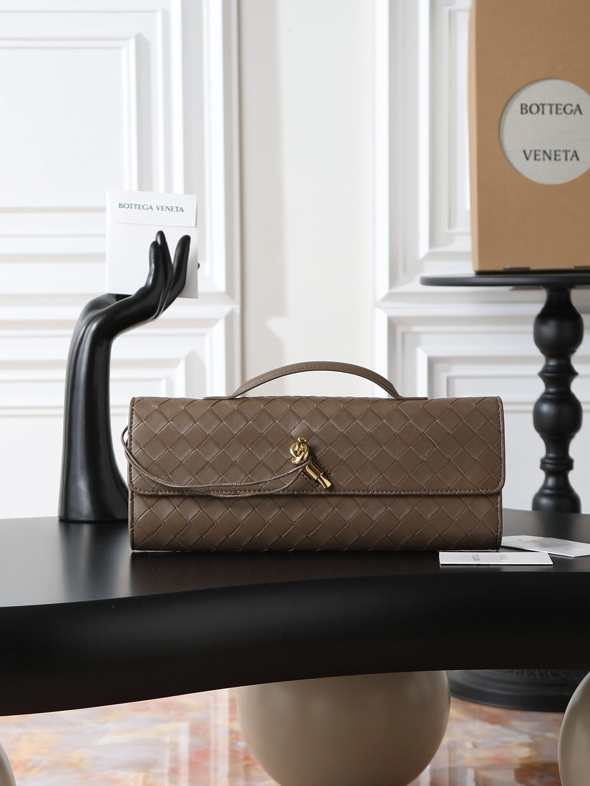 BV Andiamo Clutch - image 2