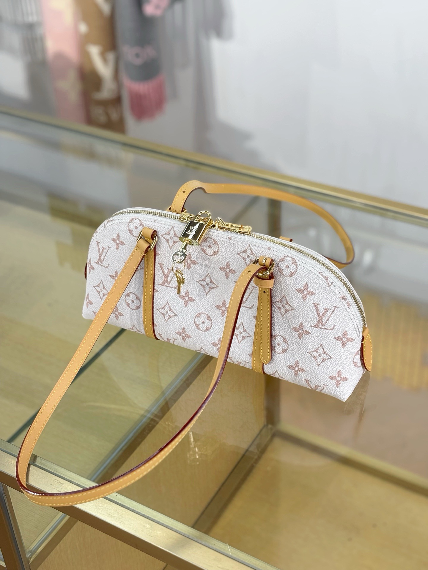 LV Squire East-West M2A457 - image 6