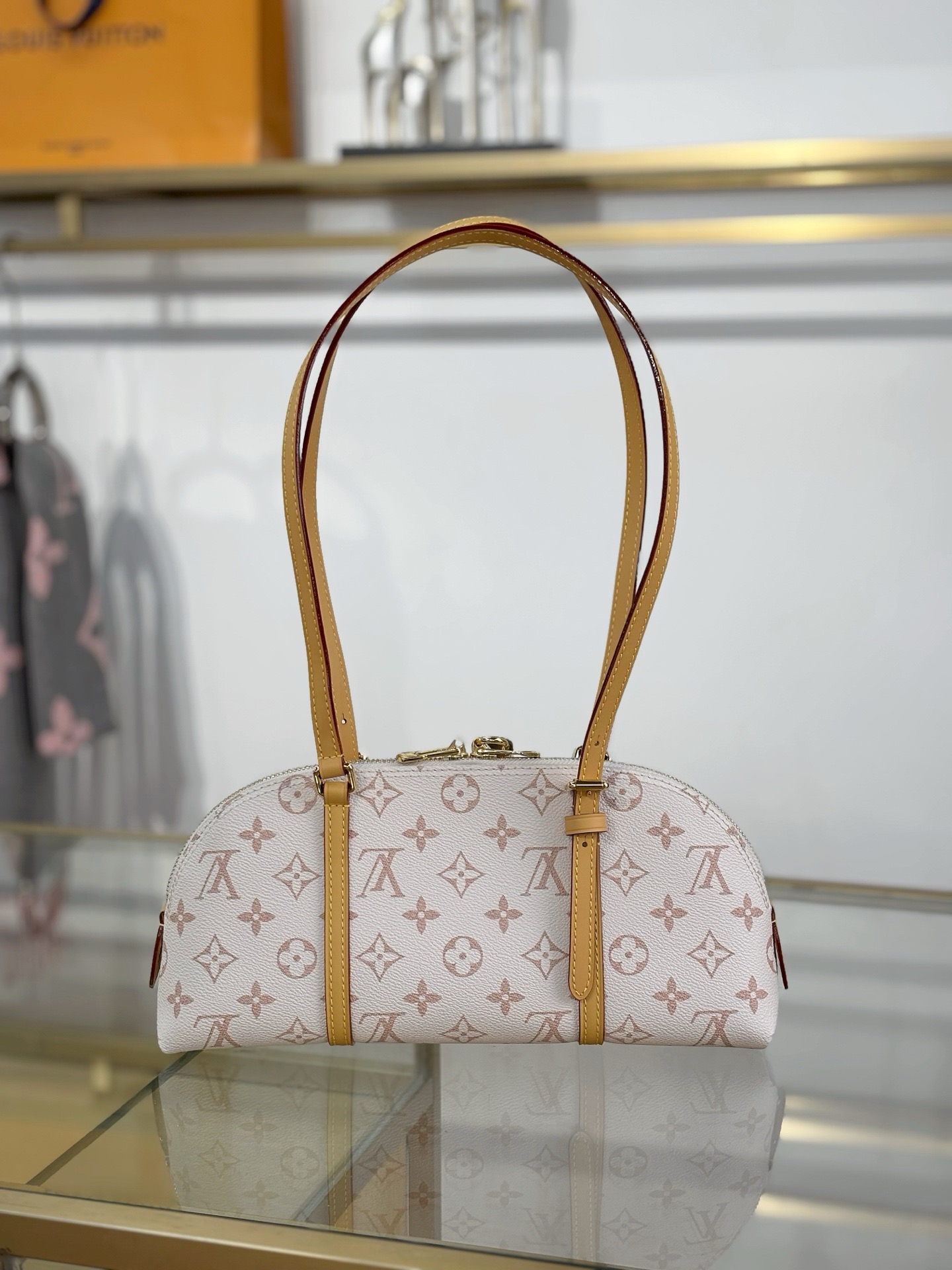 LV Squire East-West M2A457 - image 5